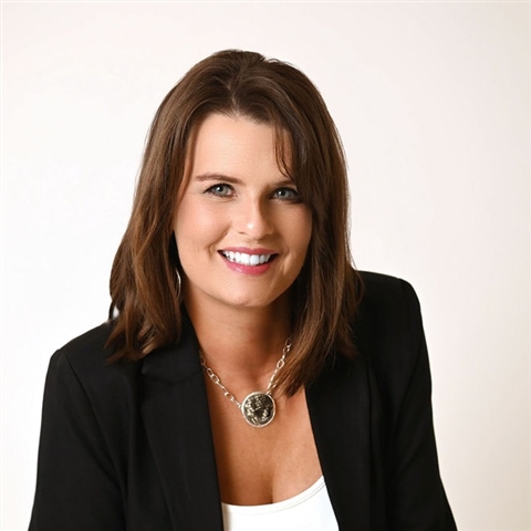 Profile picture of Beth Fields