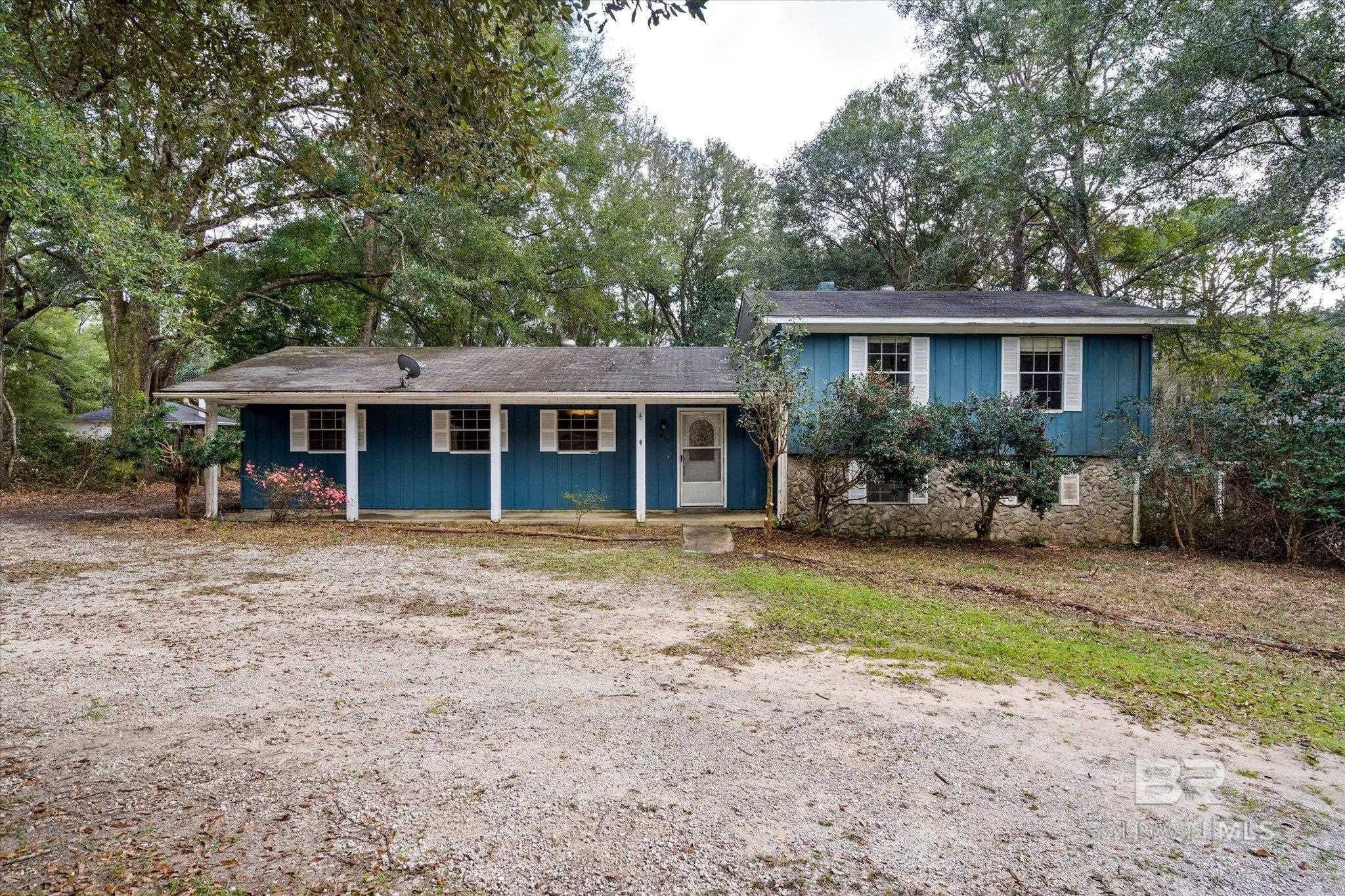 910 Whispering Pines Rd, Daphne, AL 