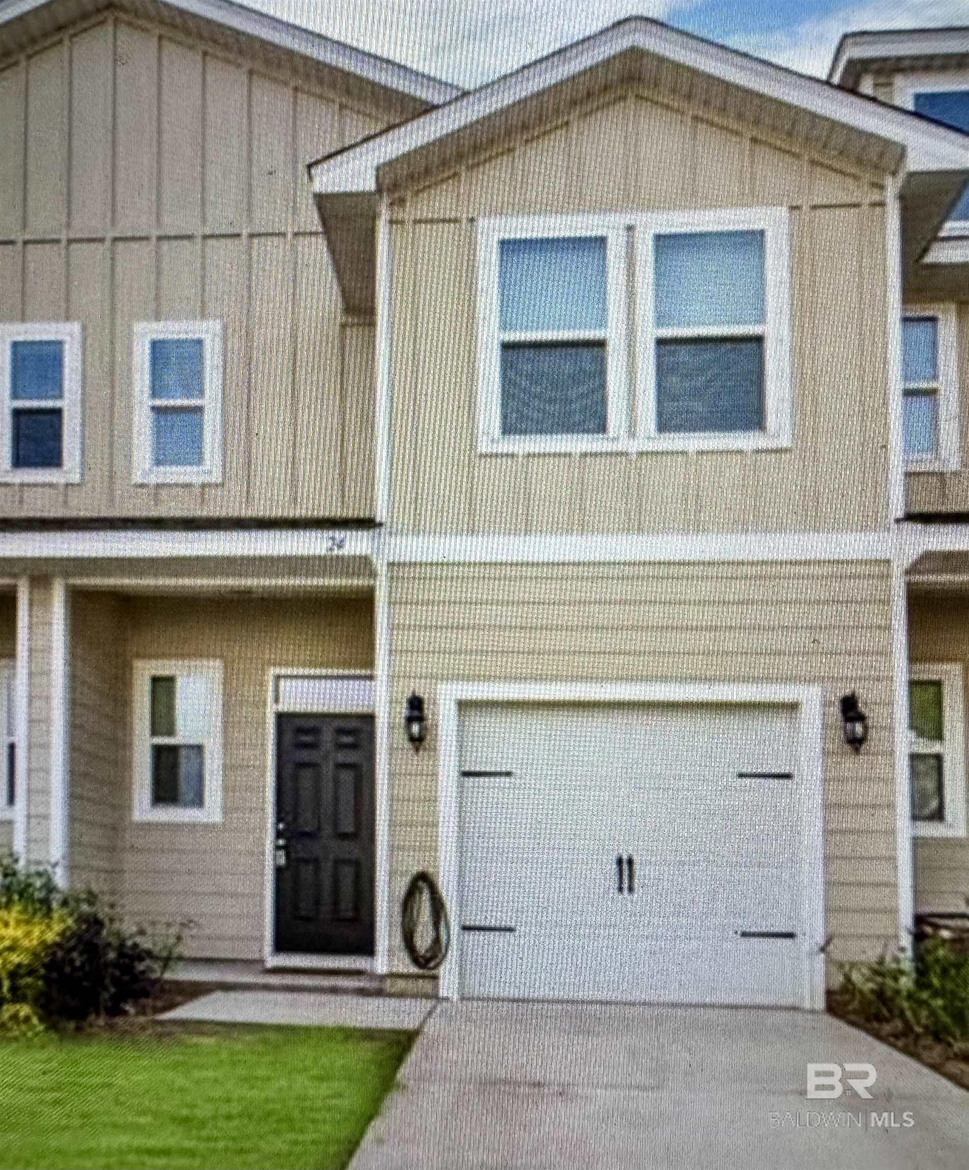 Listing Photo 370878