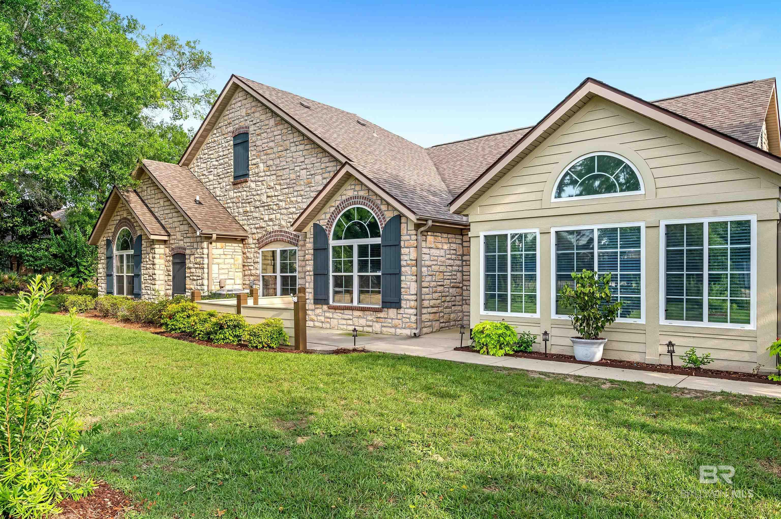 Homes for sale in Foley, AL | 102 Holmes Avenue #102, Foley, AL 36535 | MLS# 372341