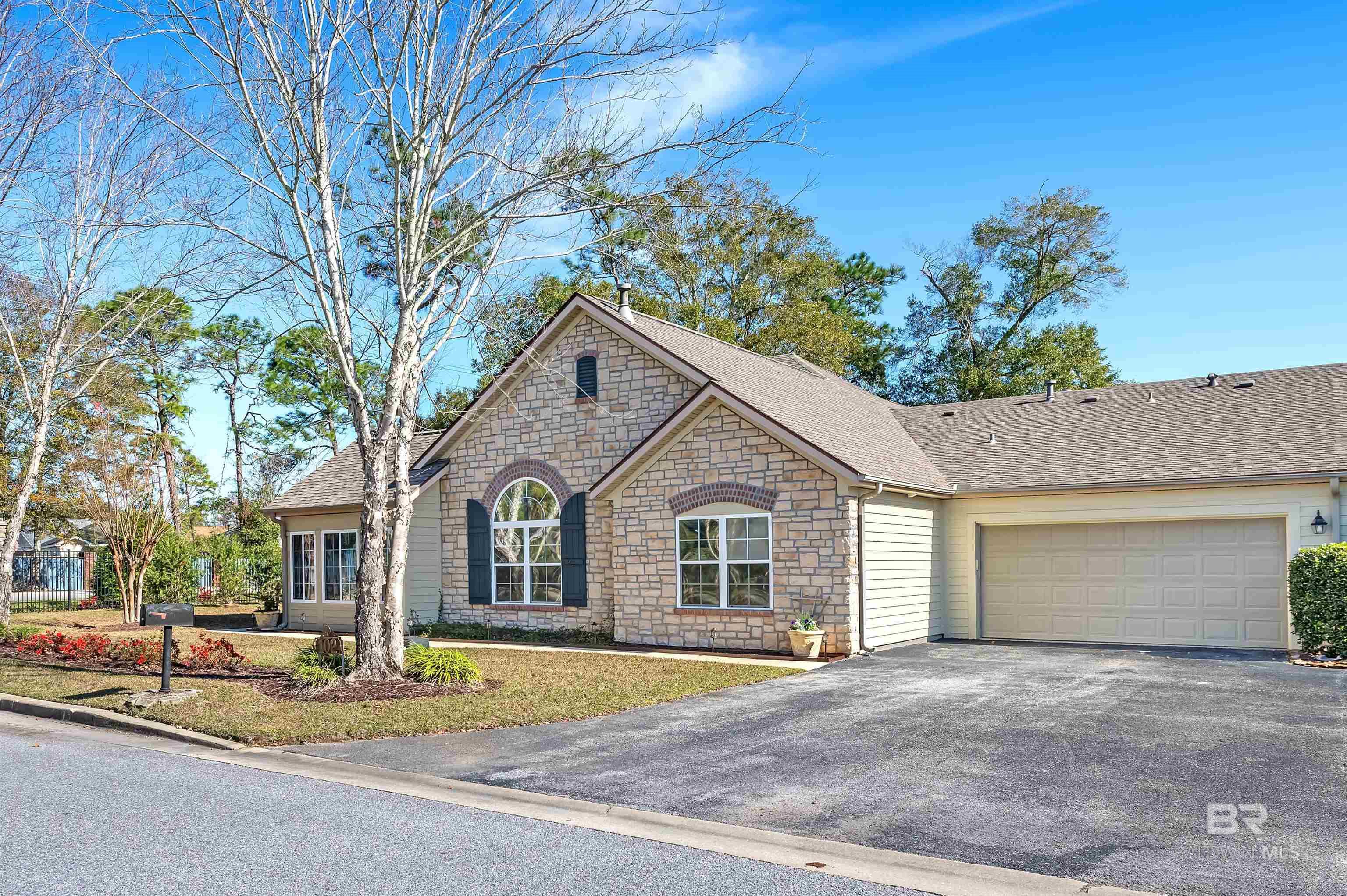 Homes for sale in Foley, AL | 102 Holmes Avenue #102, Foley, AL 36535 | MLS# 372341