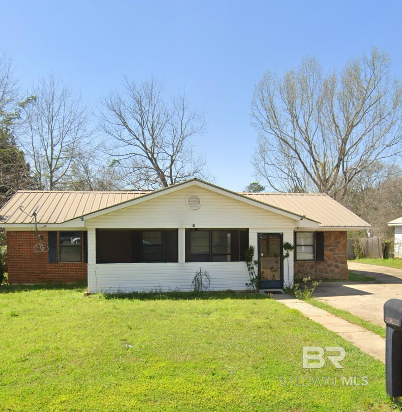 Homes for sale in Evergreen, AL | 108 Elizabeth Street, Evergreen, AL 36401 | MLS# 373383