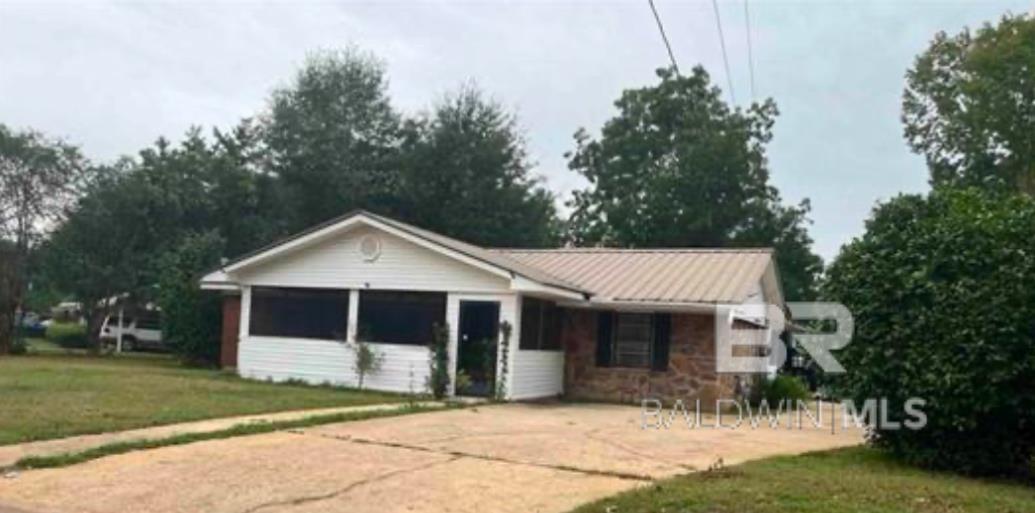 Homes for sale in Evergreen, AL | 108 Elizabeth Street, Evergreen, AL 36401 | MLS# 373383