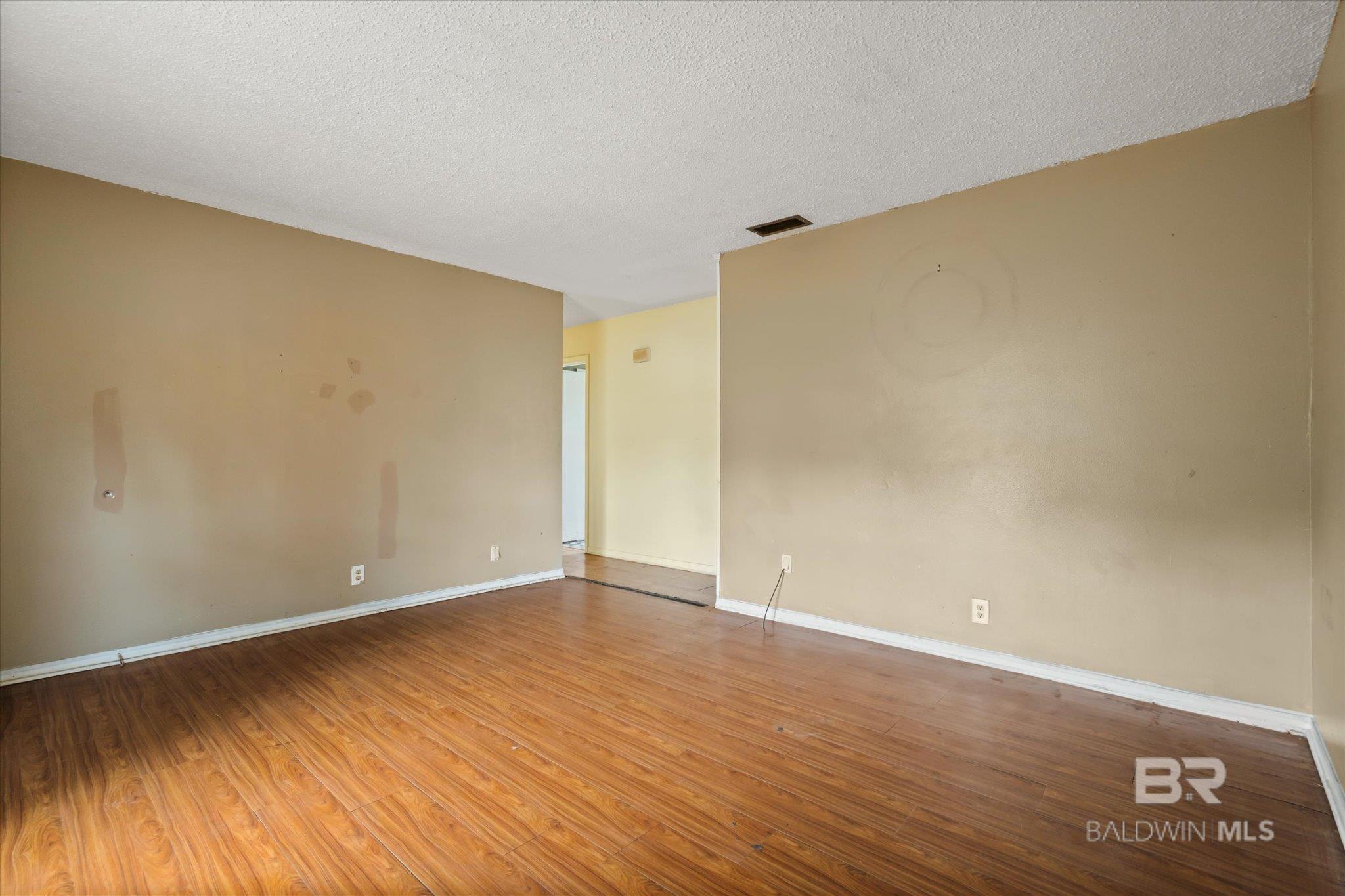 Homes for sale in Foley, AL | 313 W 4Th Avenue, Foley, AL 36535 | MLS# 374298