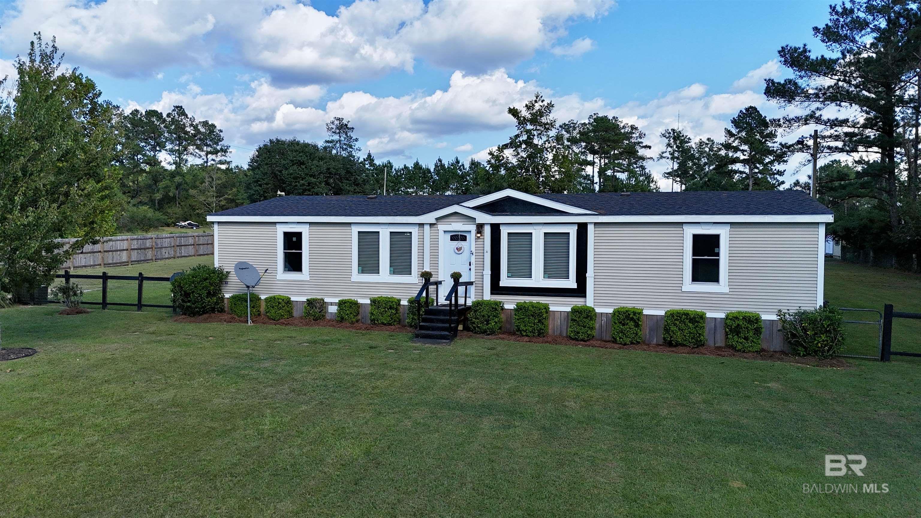 Homes for sale in Robertsdale, AL | 24998 Cowpen Creek Road, Robertsdale, AL 36567 | MLS# 375397