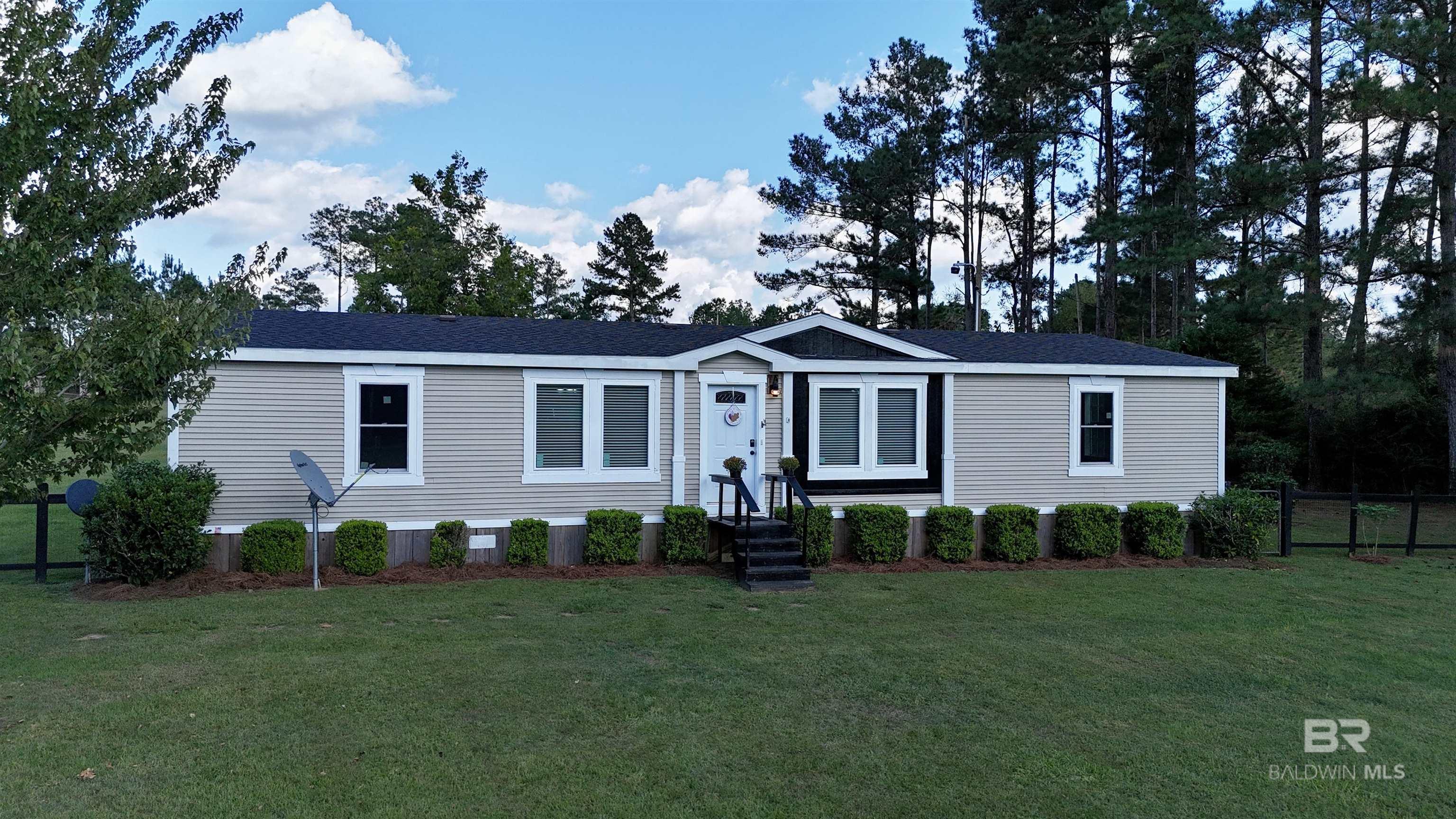 Homes for sale in Robertsdale, AL | 24998 Cowpen Creek Road, Robertsdale, AL 36567 | MLS# 375397