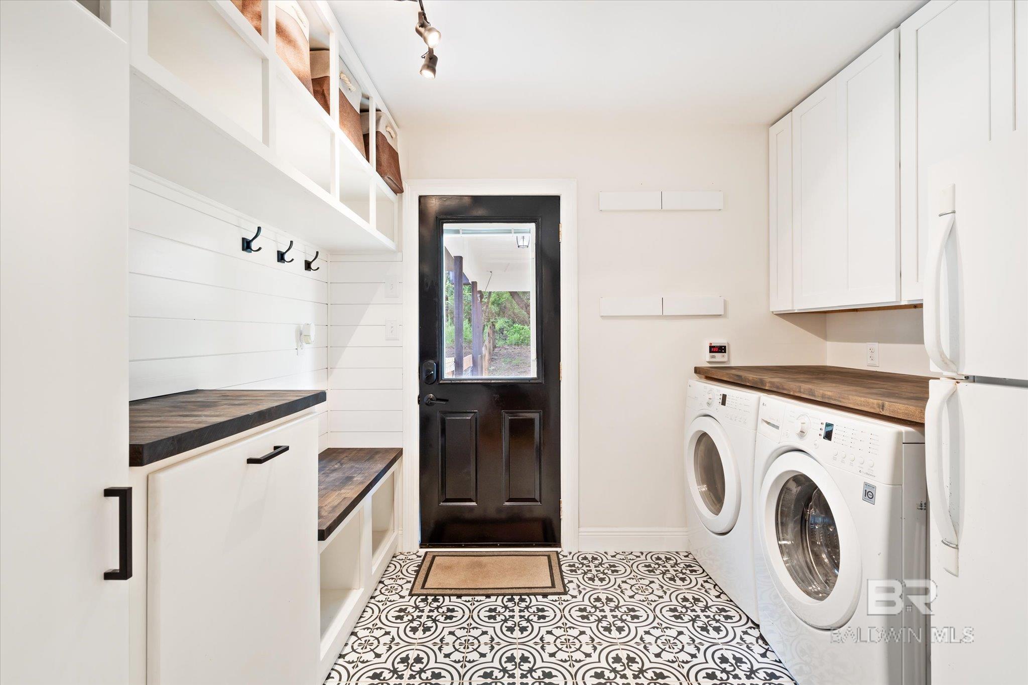 Homes for sale in Robertsdale, AL | 20800 County Road 87, Robertsdale, AL 36567 | MLS# 375553