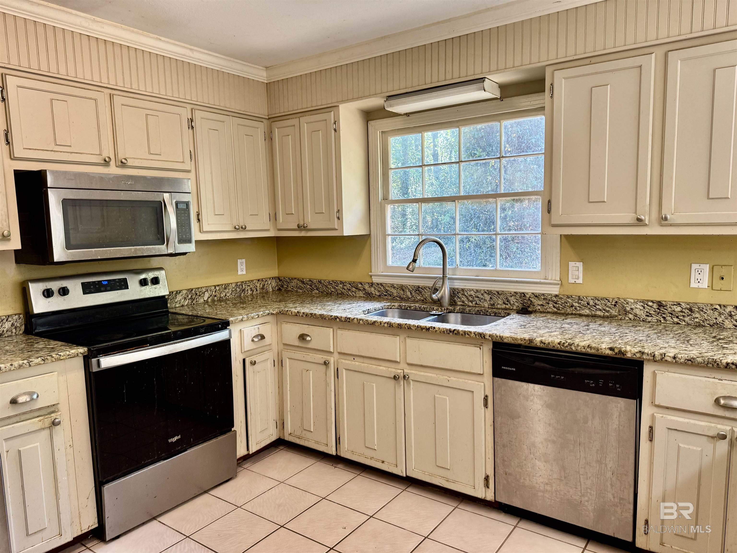 Homes for sale in Mobile, AL | 287 Wingfield Dr, Mobile, AL 36607 | MLS# 375668