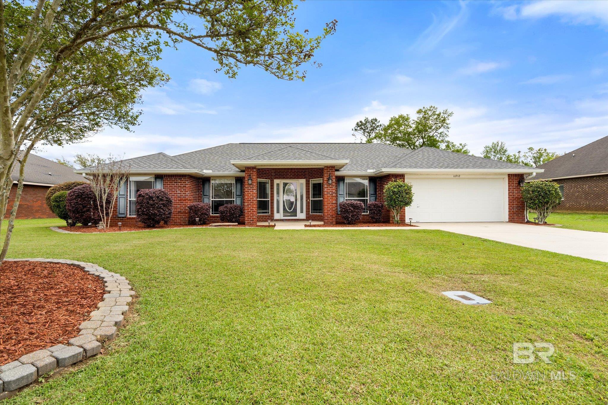 Listing Photo 376875
