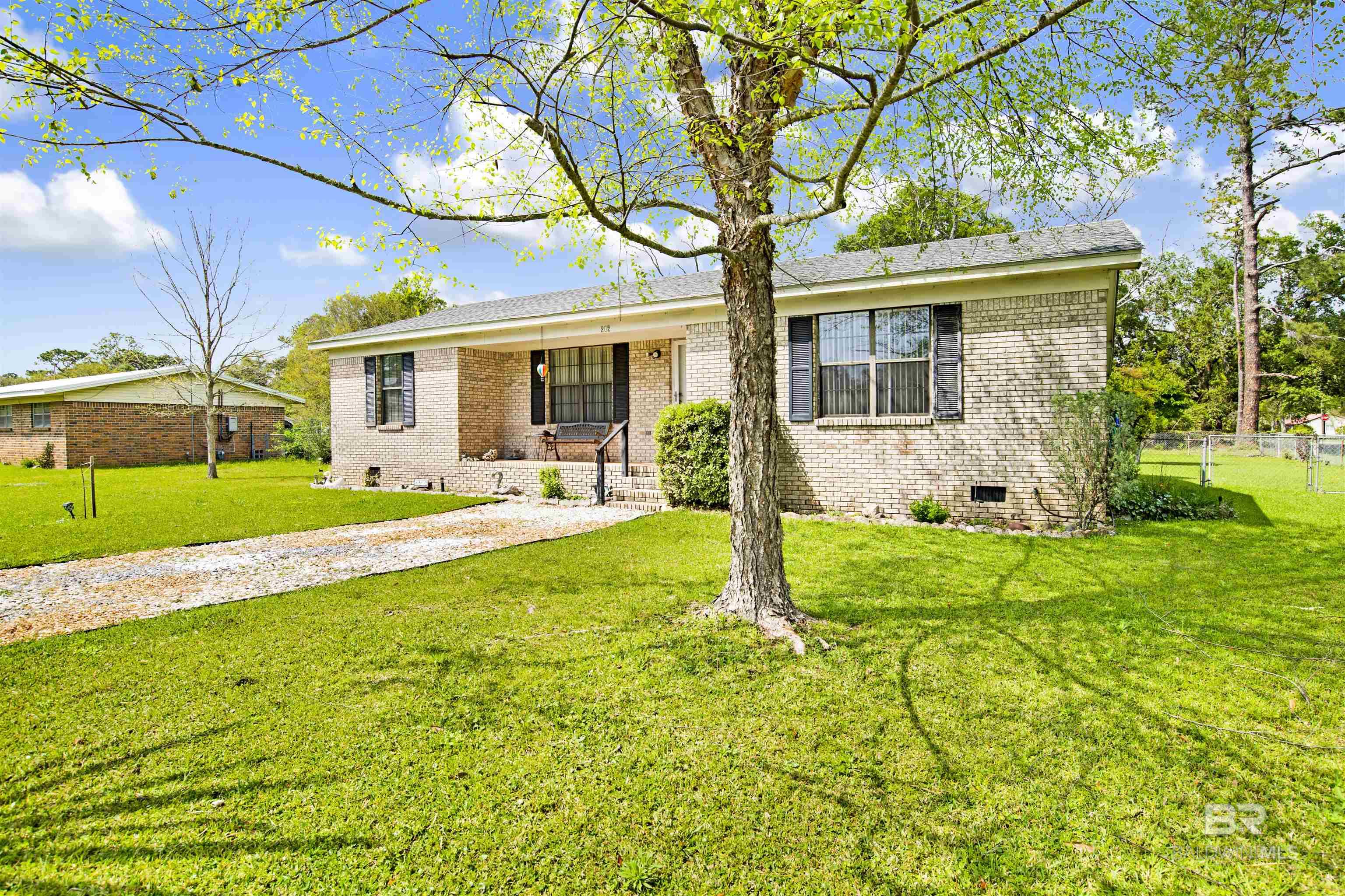 Listing Photo 376883