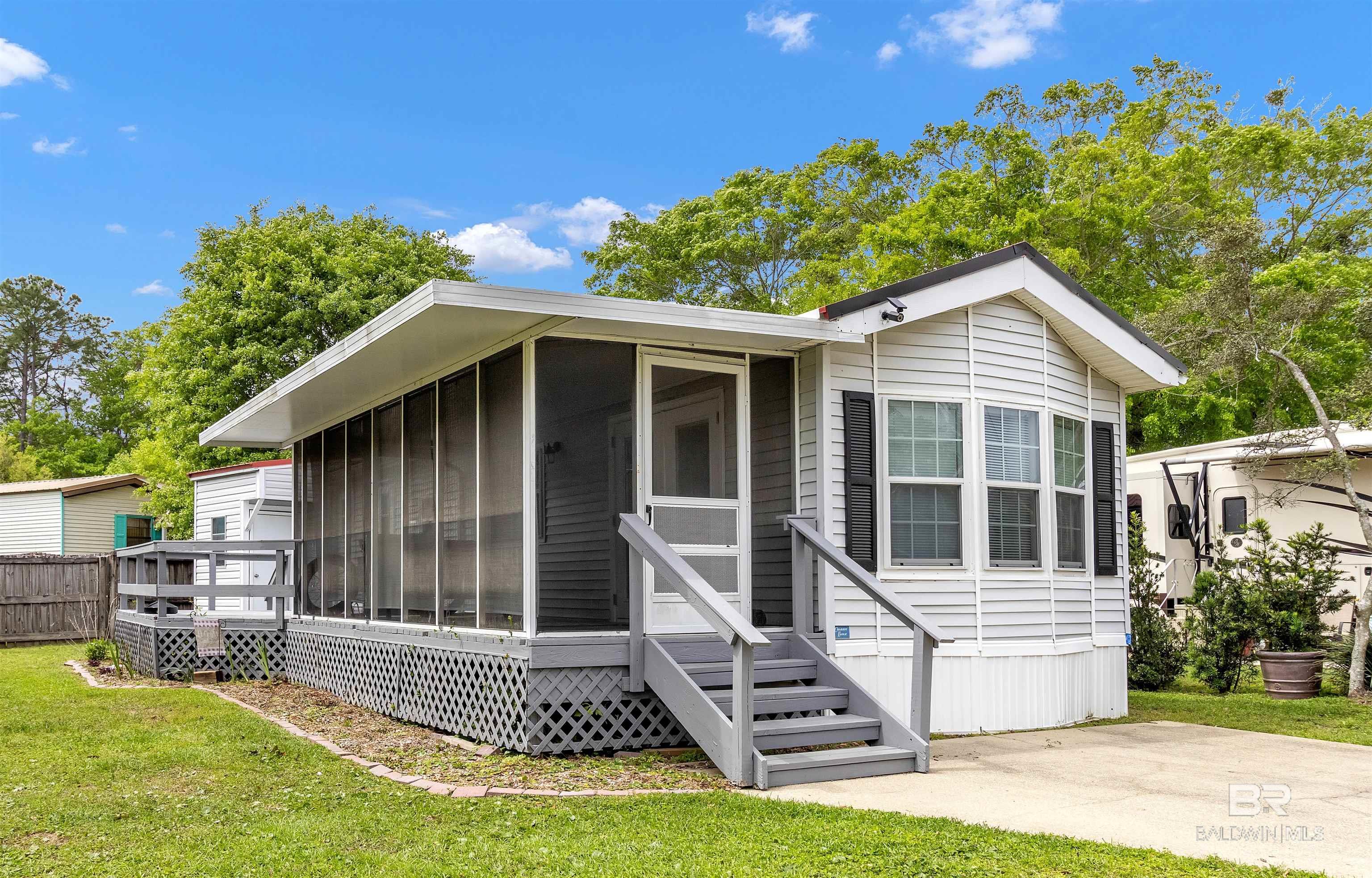 Listing Photo 377142