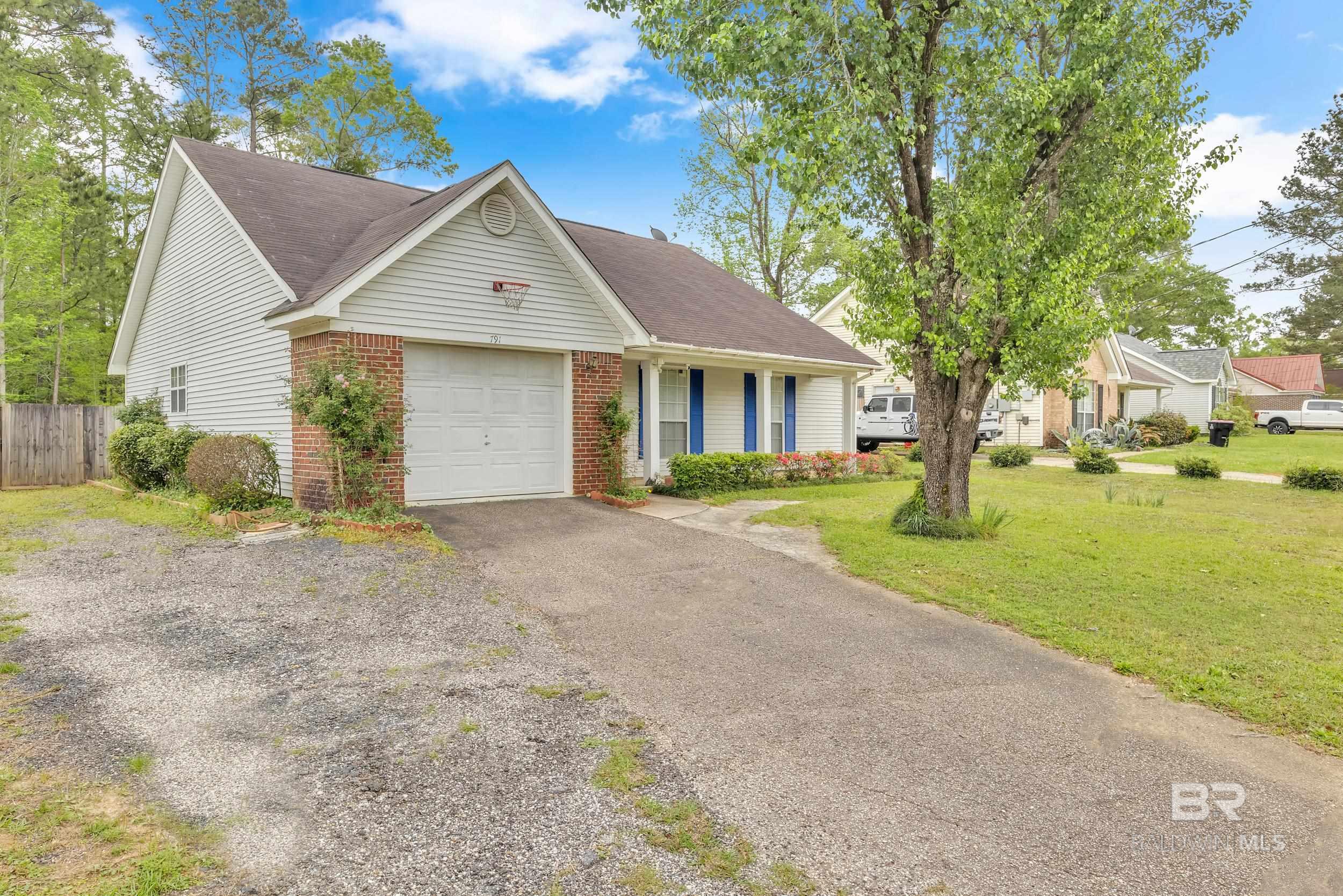 Homes for sale in Mobile, AL | 791 W Copperfield Dr, Mobile, AL 36608 | MLS# 377221