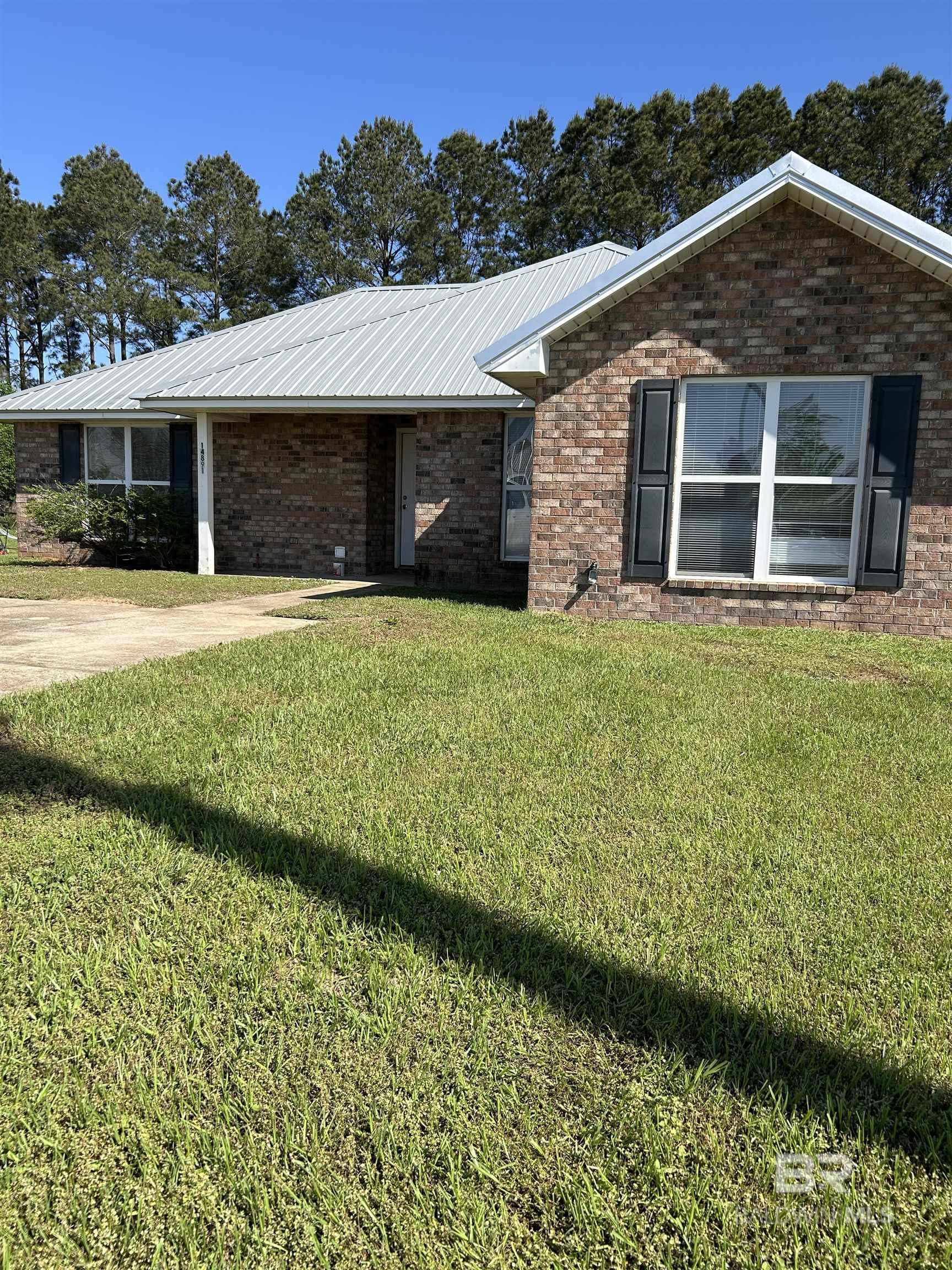 Listing Photo 377384