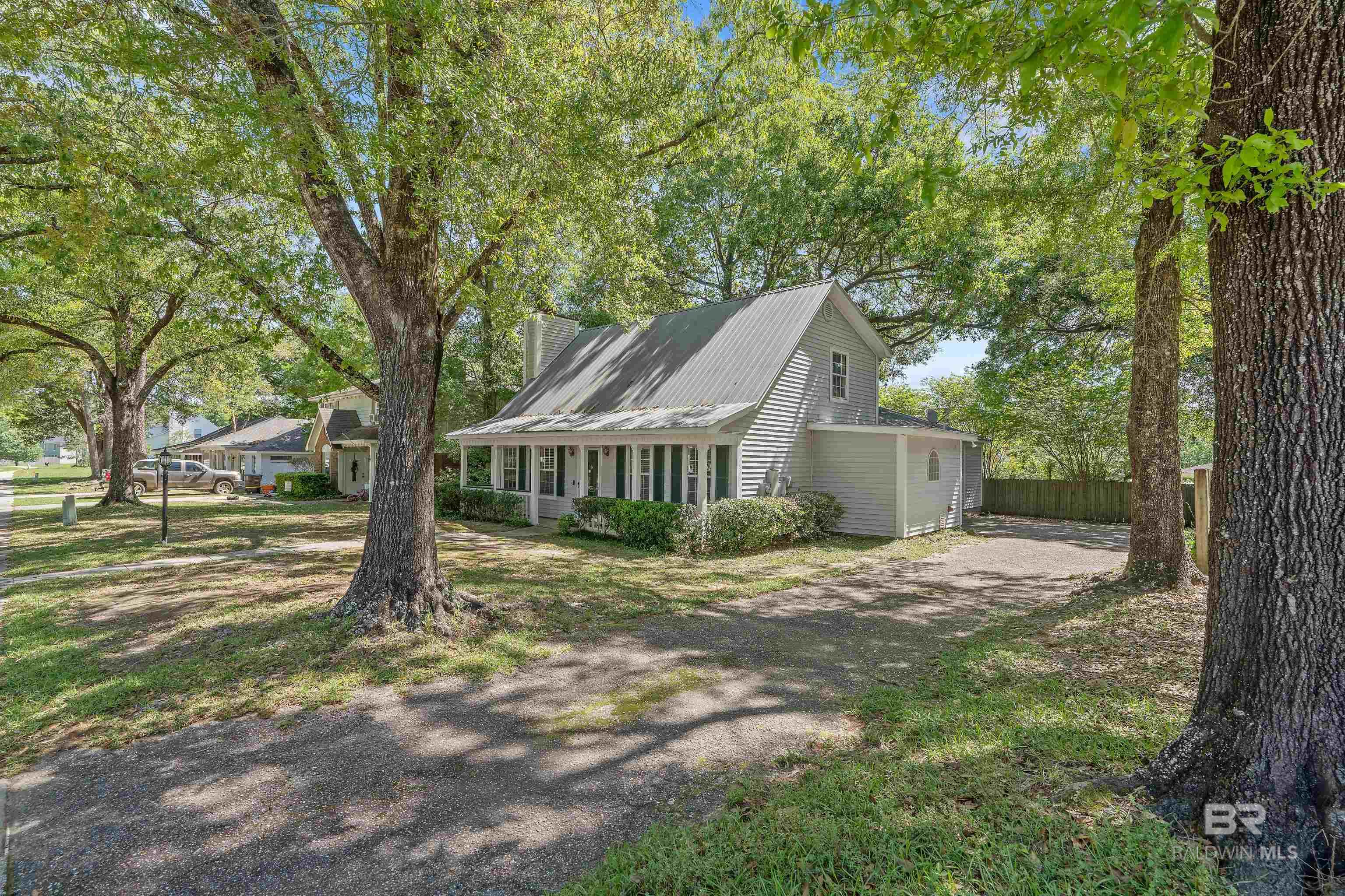 3827 W Isabel Way
