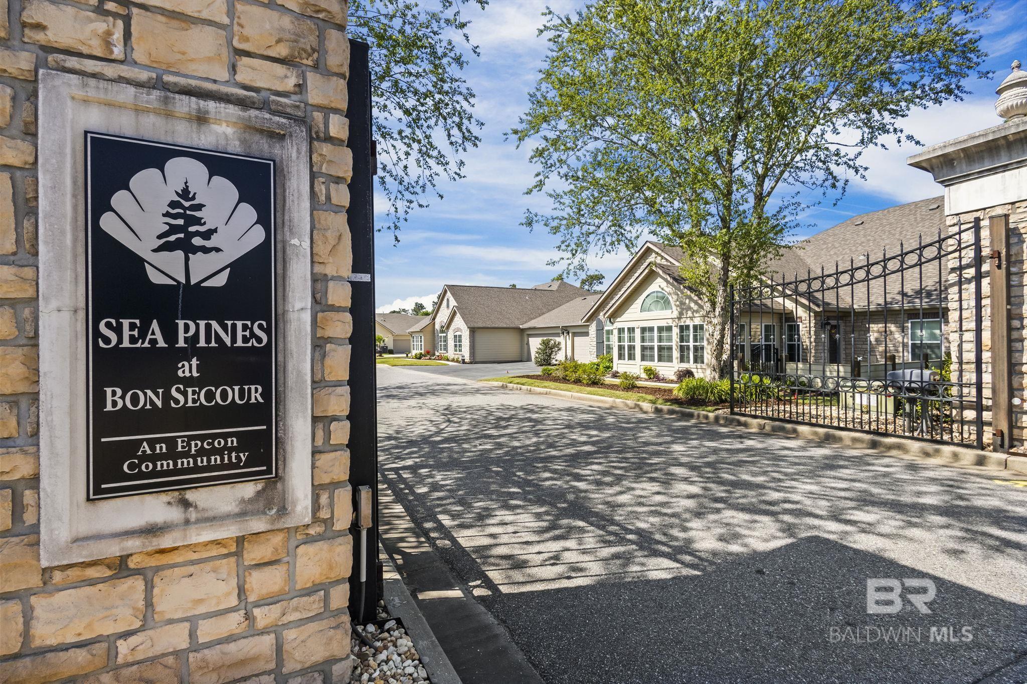 Homes for sale in Foley, AL | 104 Holmes Avenue #104, Foley, AL 36535 | MLS# 377838