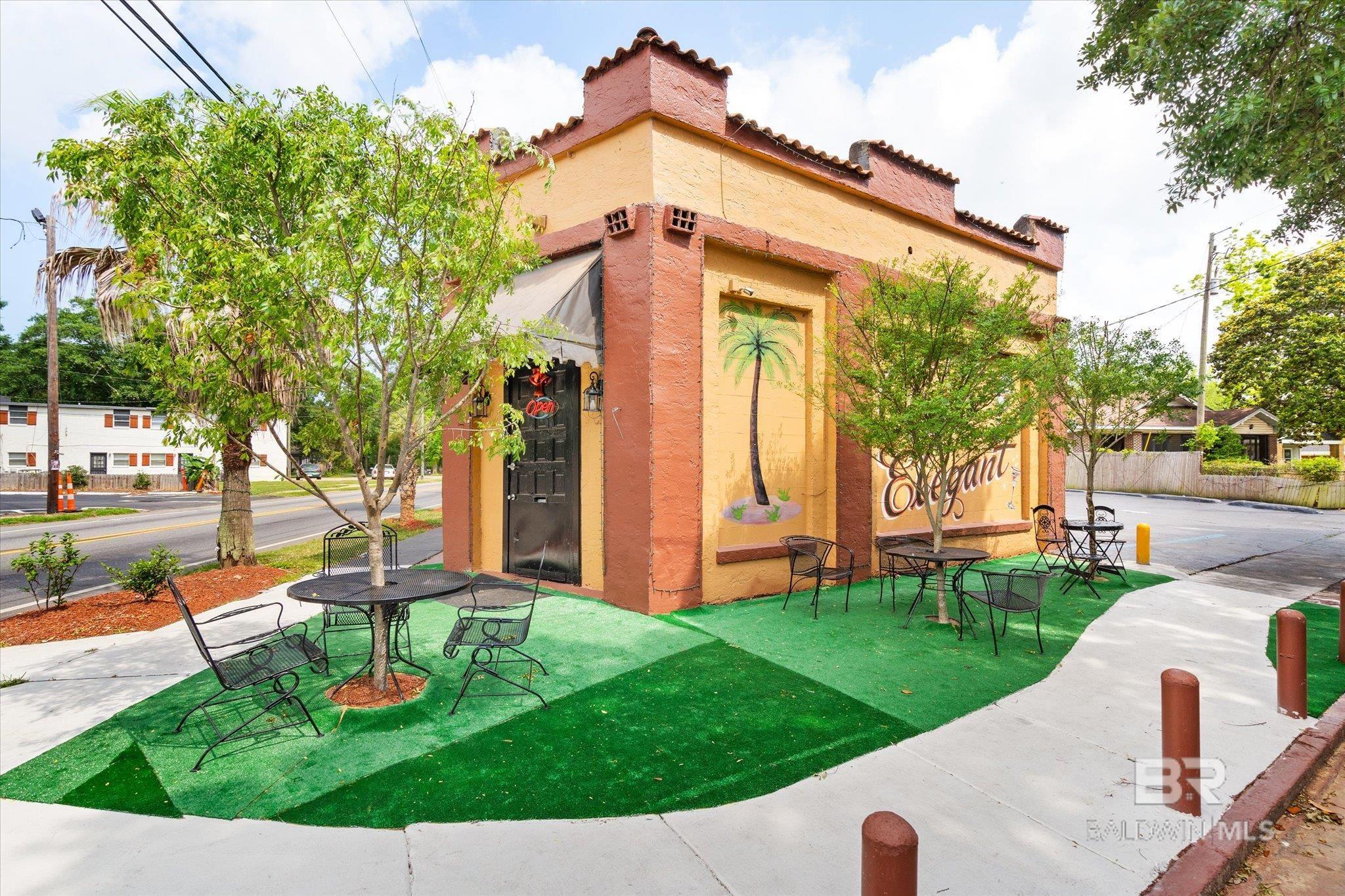 208 N Lafayette Street