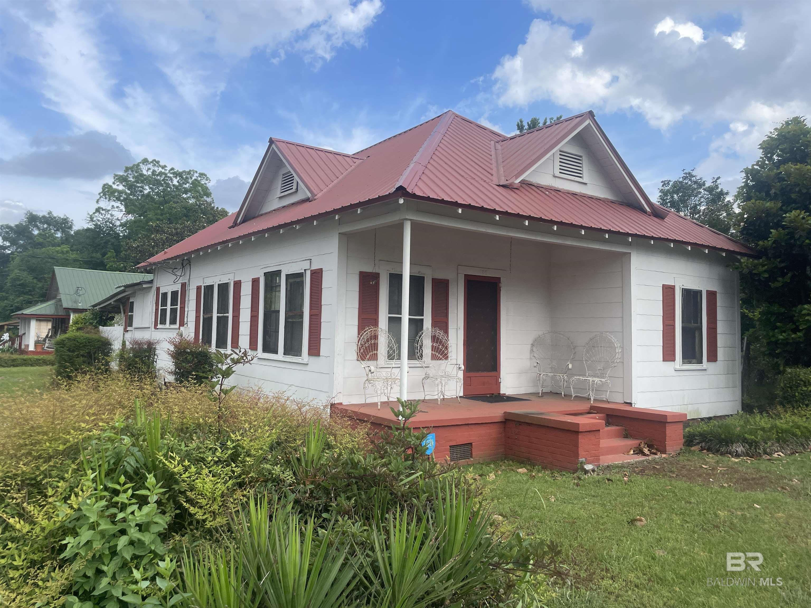 Homes for sale in Atmore, AL | 620 N Main Street, Atmore, AL 36502 | MLS# 378817