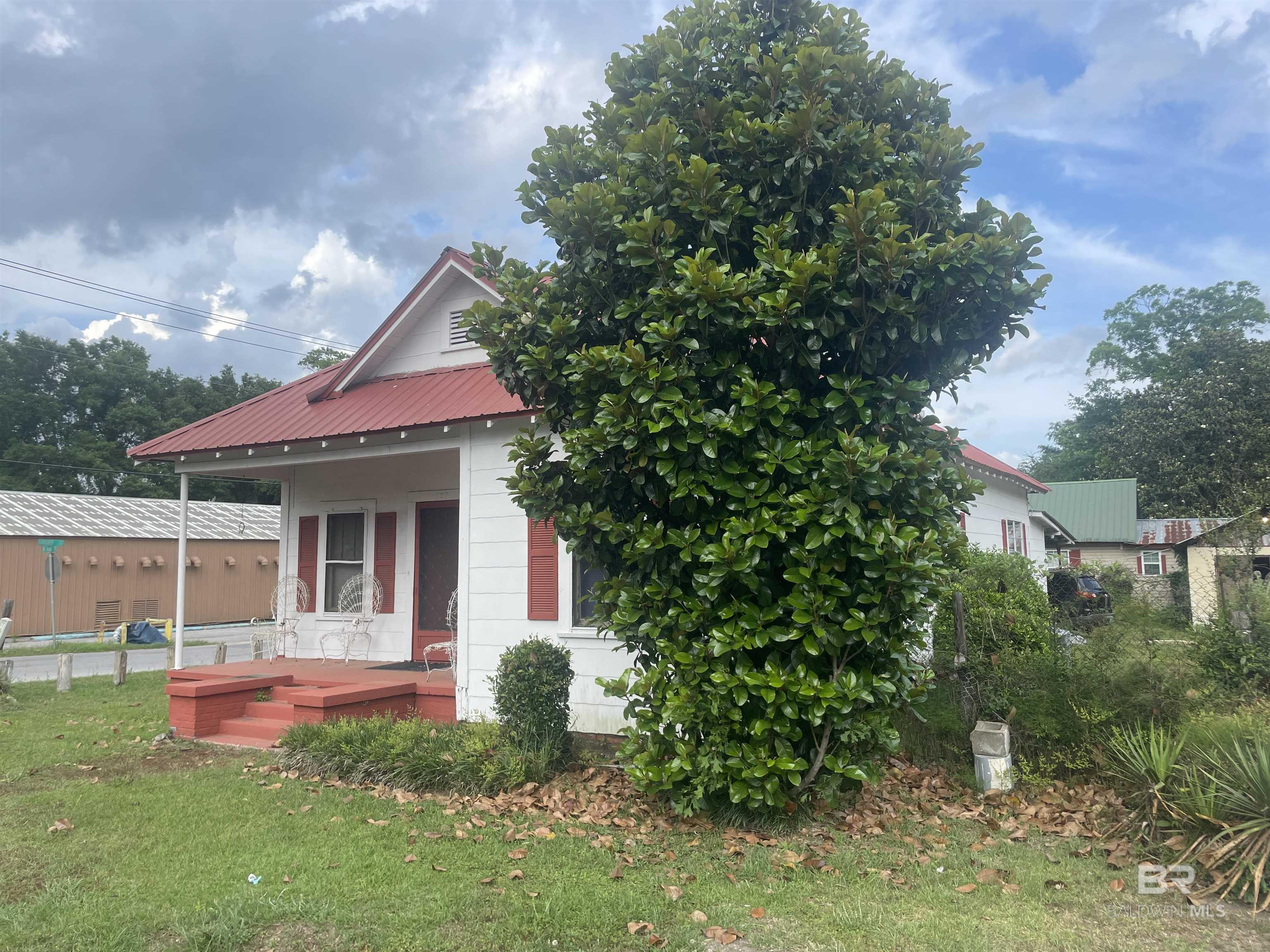 Homes for sale in Atmore, AL | 620 N Main Street, Atmore, AL 36502 | MLS# 378817