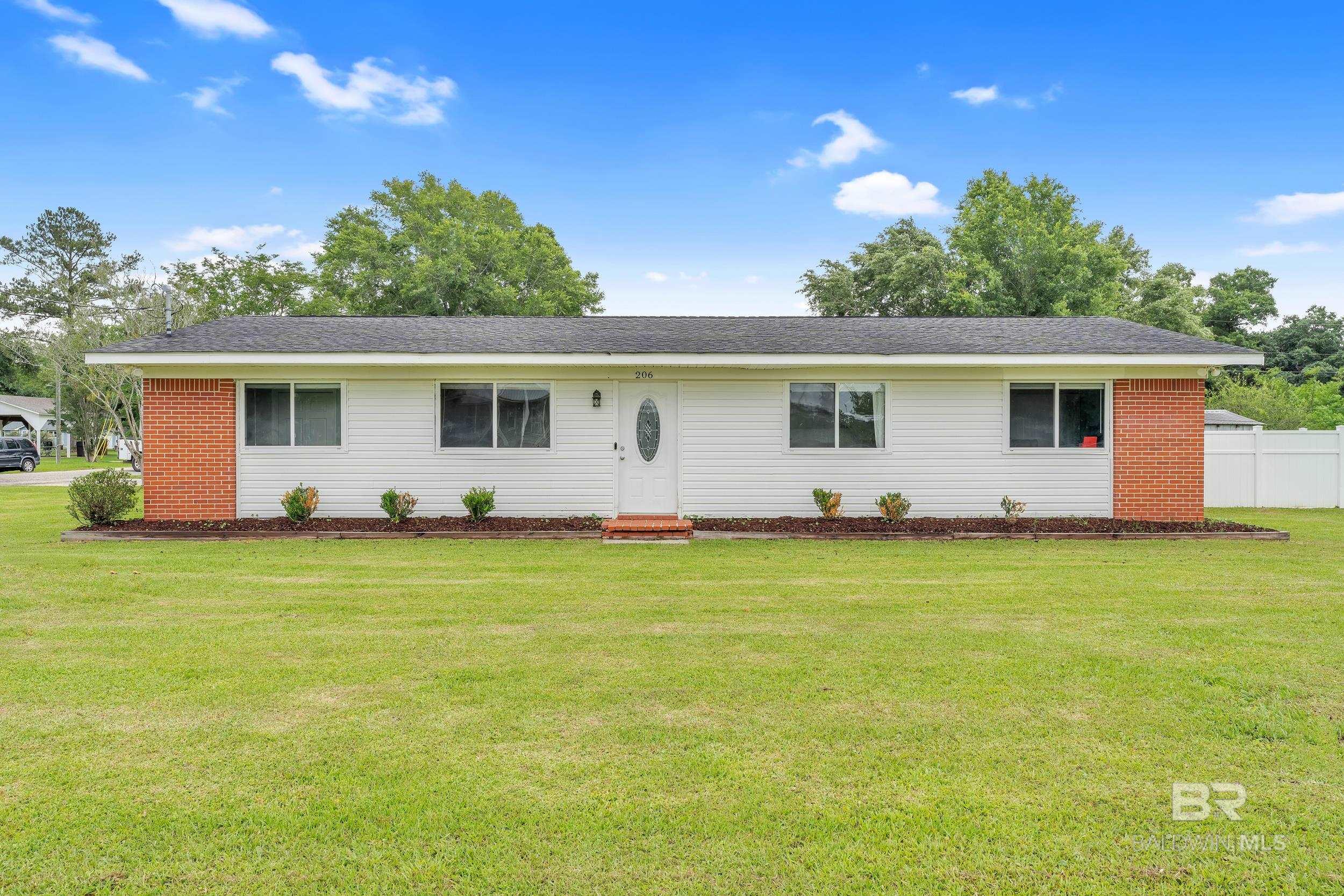 Homes for sale in Summerdale, AL | 206 W Jackson Street, Summerdale, AL 36580 | MLS# 378873