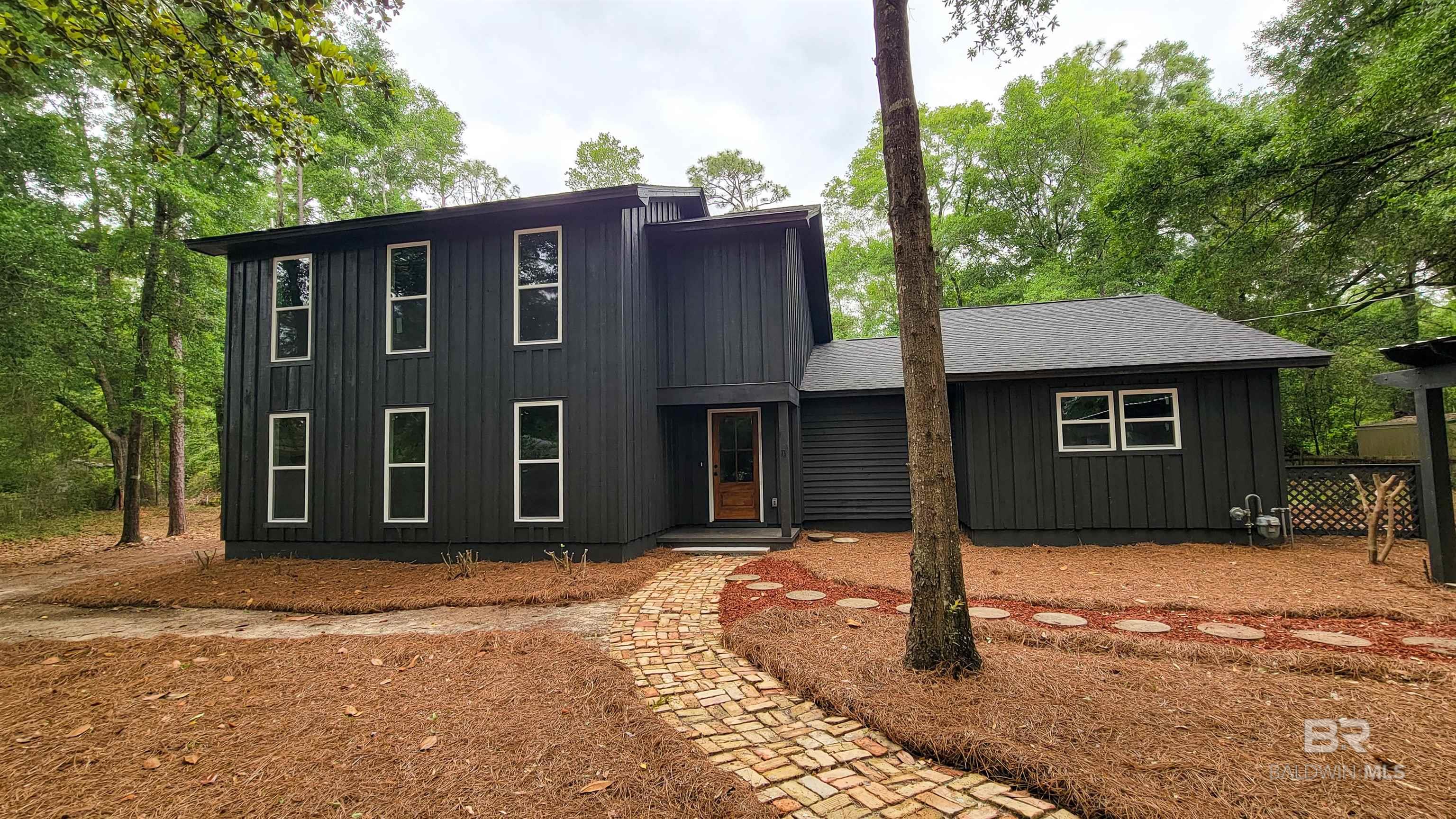 Homes for sale in Foley, AL | 7770 Simmons Dr, Foley, AL 36535 | MLS# 379325