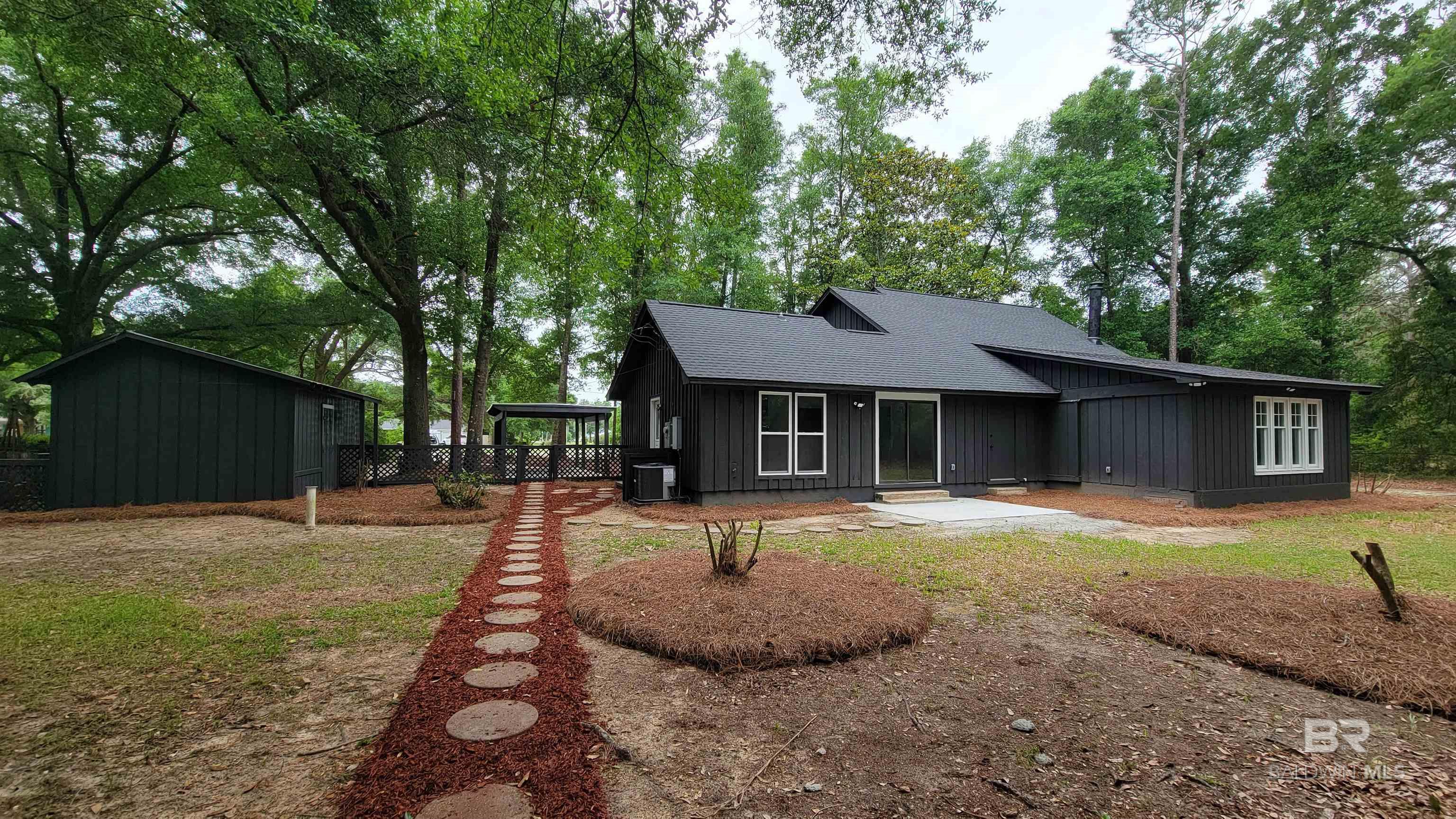 Homes for sale in Foley, AL | 7770 Simmons Dr, Foley, AL 36535 | MLS# 379325