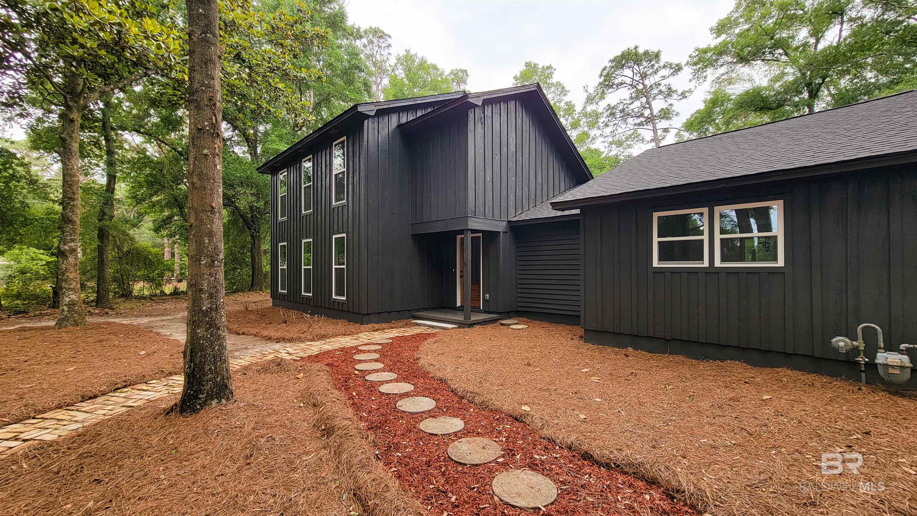 Homes for sale in Foley, AL | 7770 Simmons Dr, Foley, AL 36535 | MLS# 379325