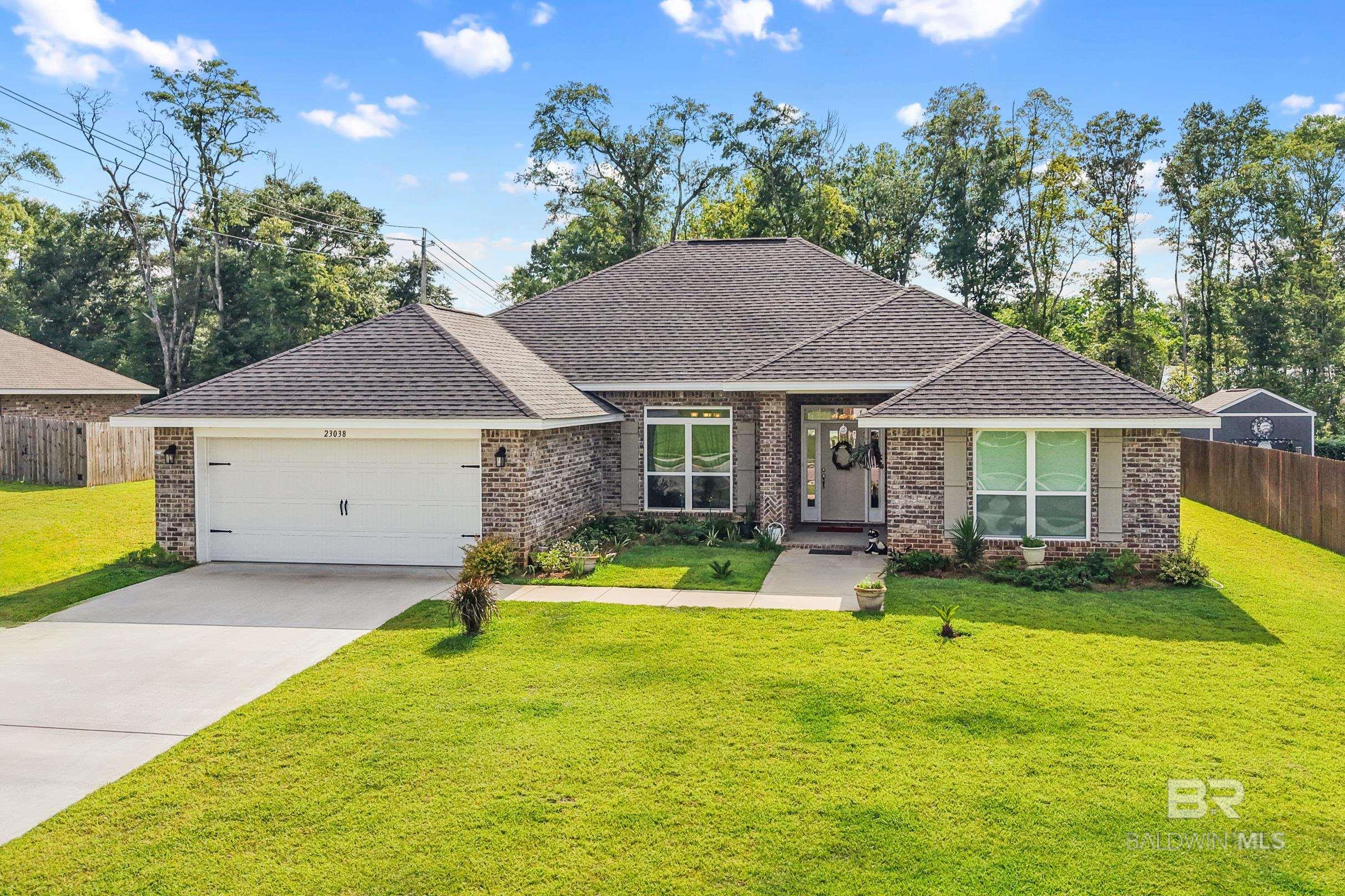 Homes for sale in Robertsdale, AL | 23038 Ridgewood Dr, Robertsdale, AL 36567 | MLS# 379571