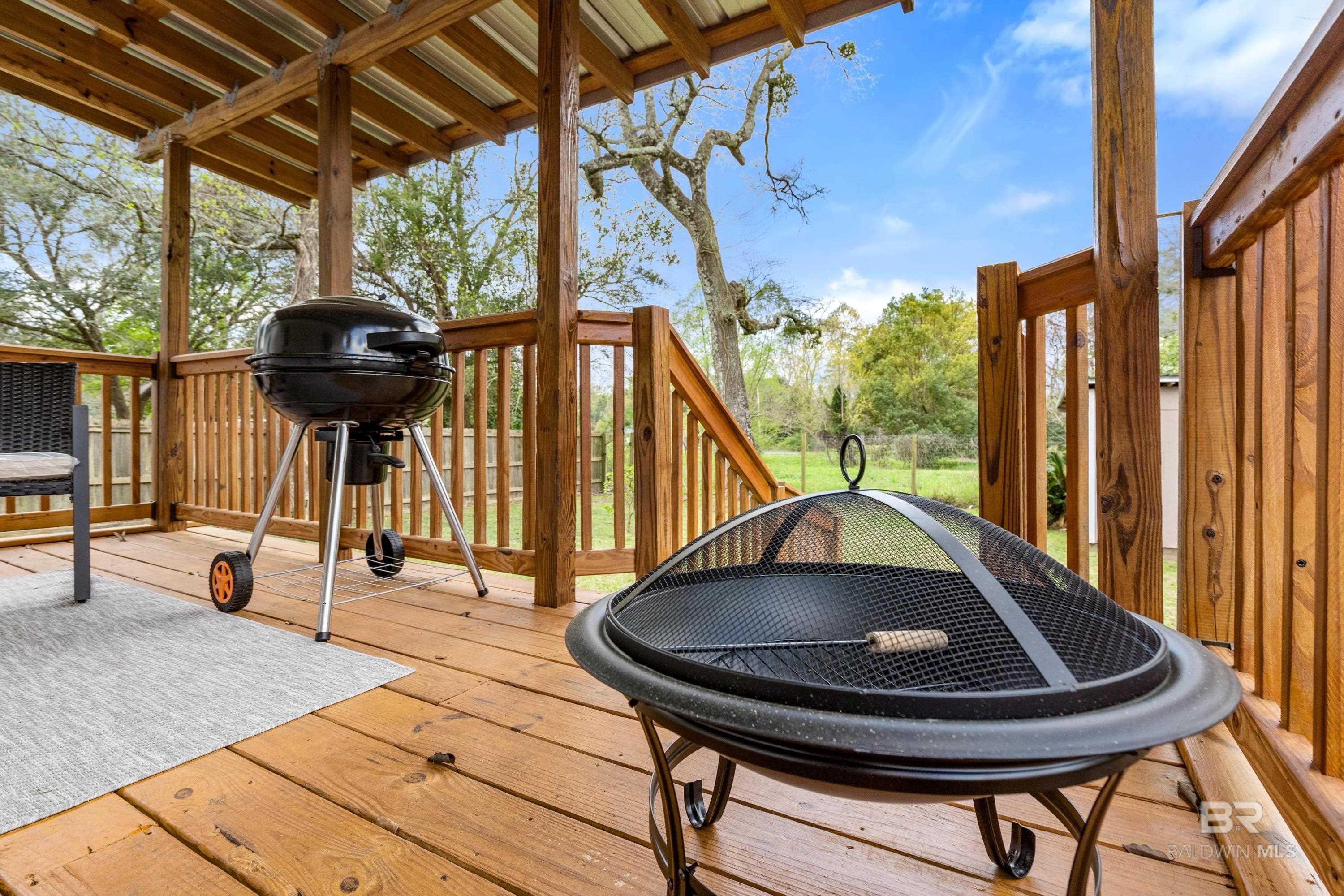 Homes for sale in Mobile, AL | 208 Pinehill Dr, Mobile, AL 36606 | MLS# 380196