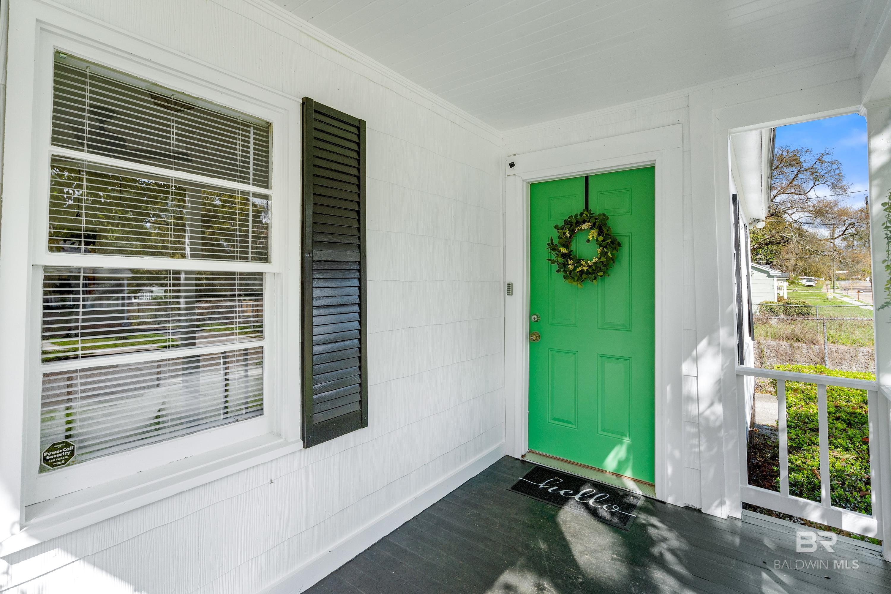 Homes for sale in Mobile, AL | 208 Pinehill Dr, Mobile, AL 36606 | MLS# 380196