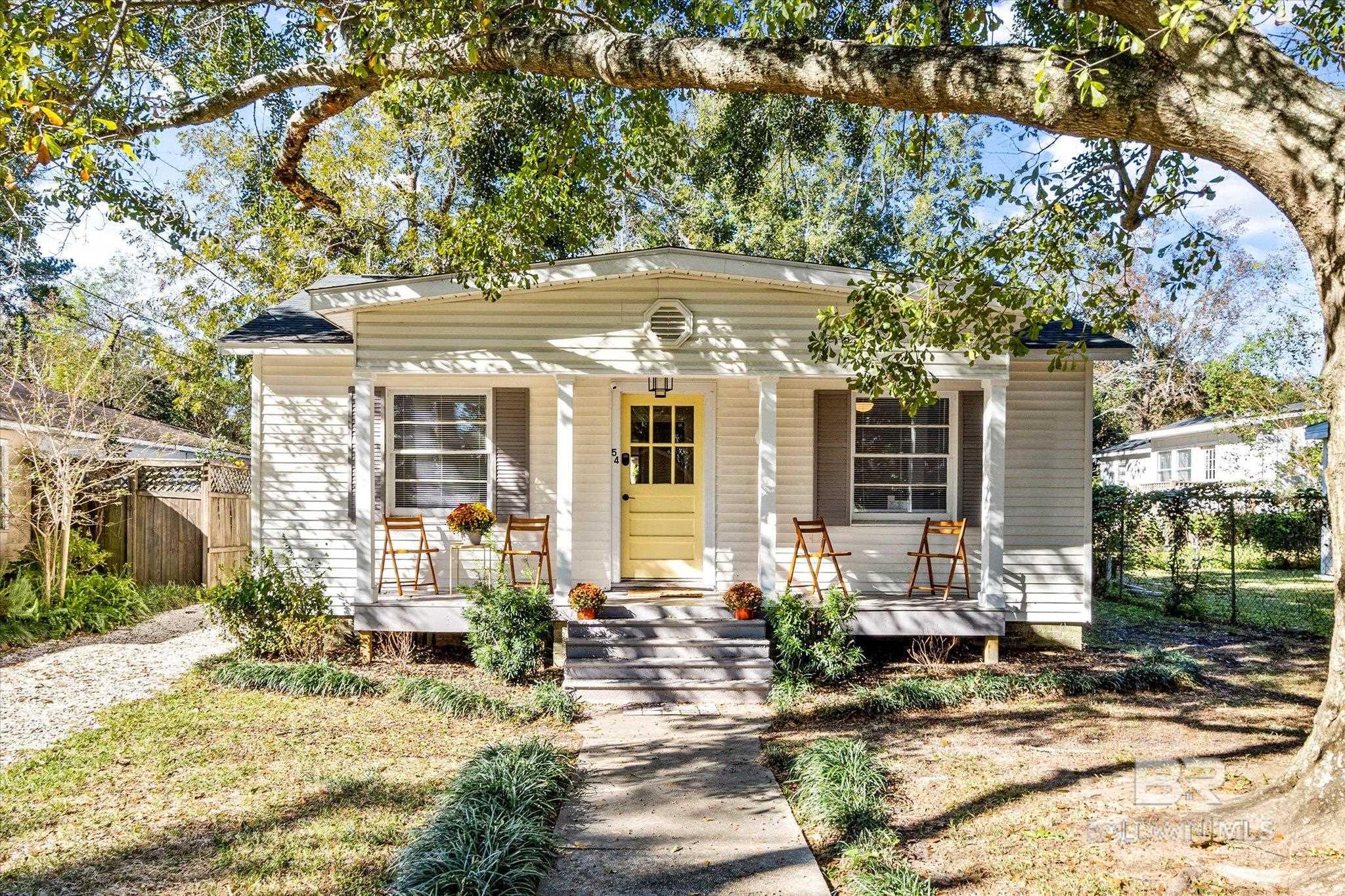 54 S Bishop Lane