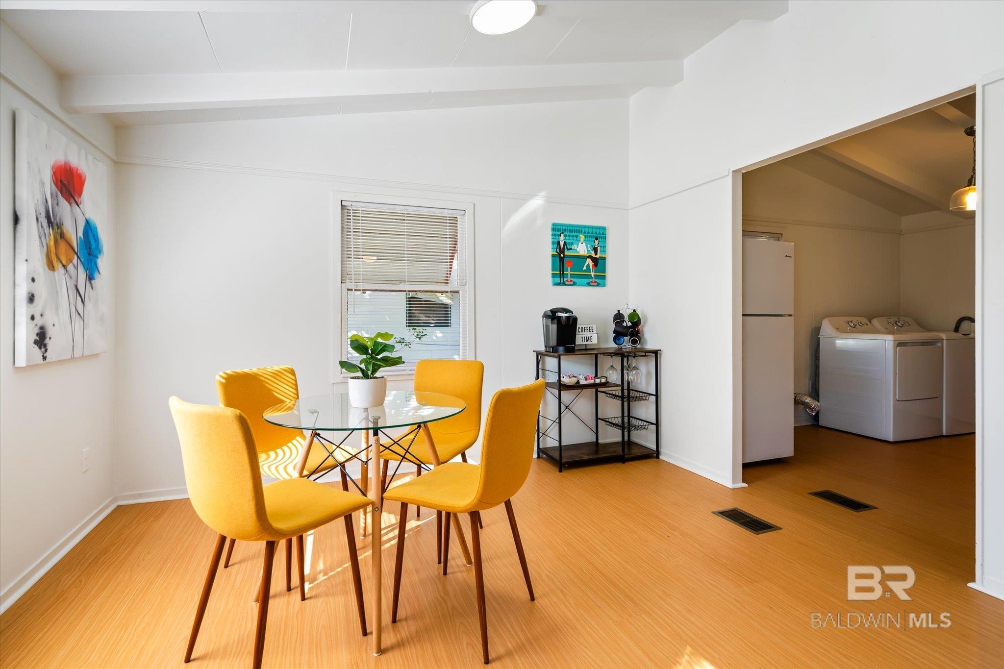 Homes for sale in Mobile, AL | 4054 Pringle Dr, Mobile, AL 36618 | MLS# 380227