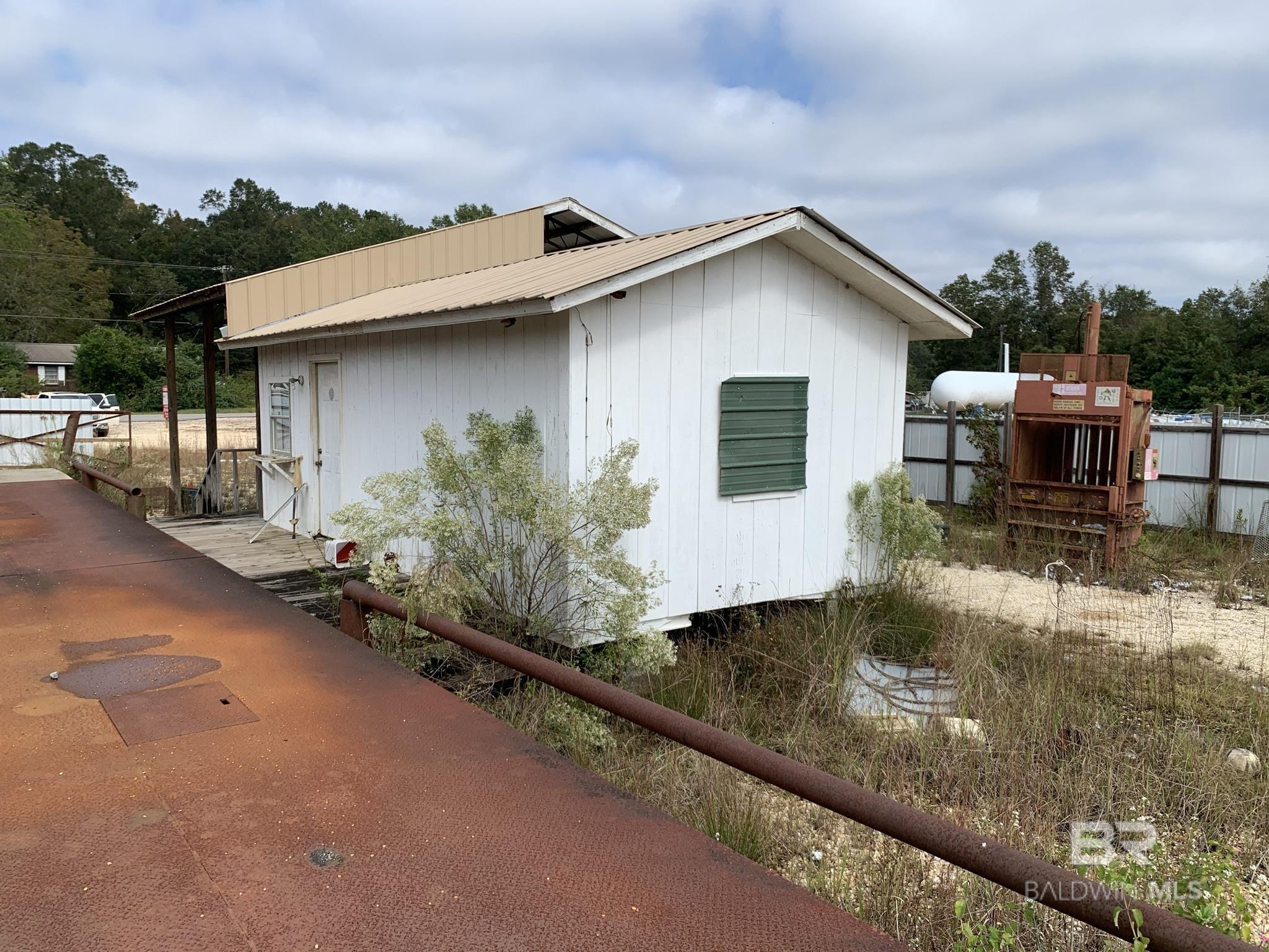 4125 INDUSTRIAL Street