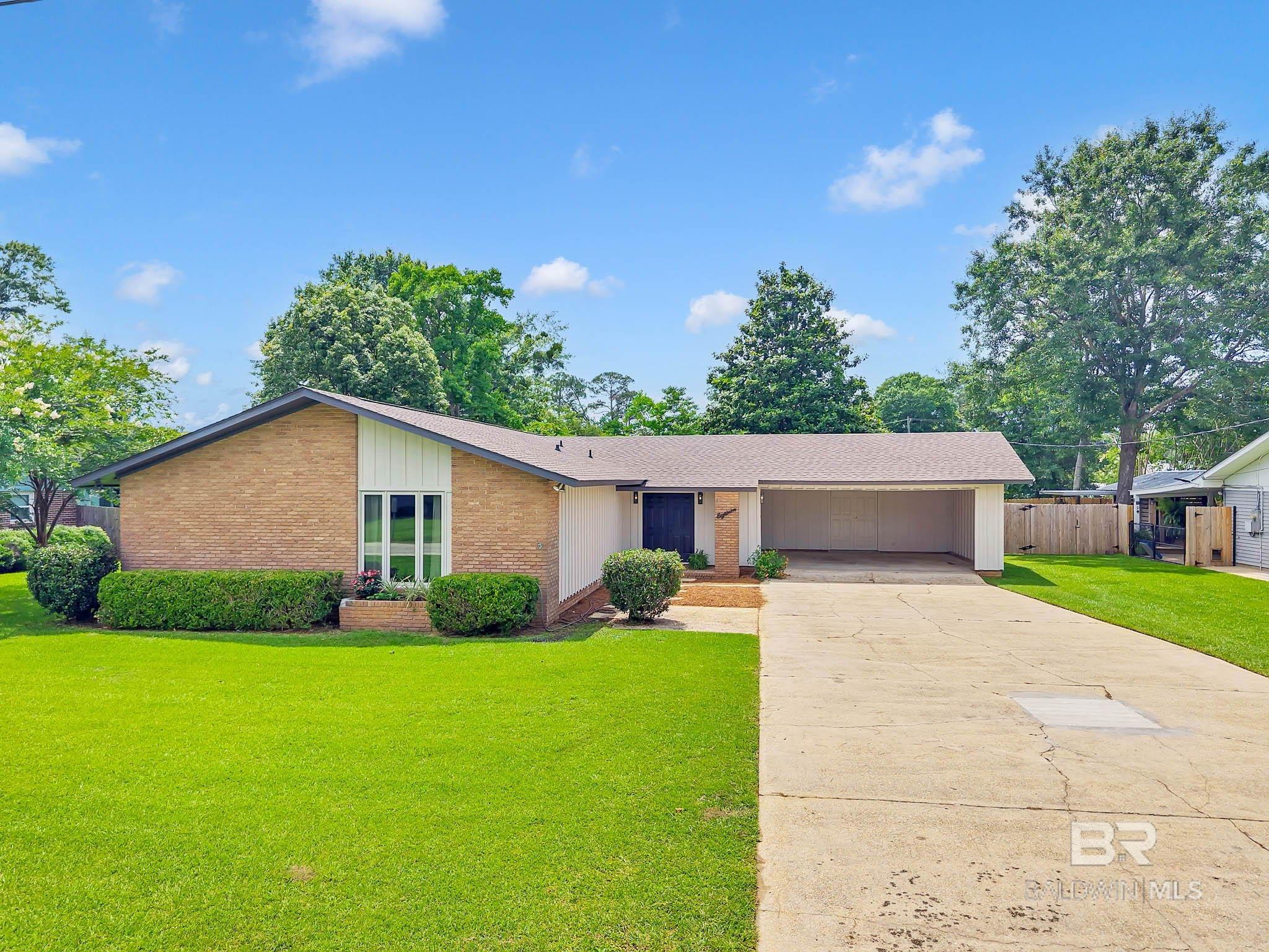 Homes for sale in Atmore, AL | 18 Rollins Pl, Atmore, AL 36502 | MLS# 380776