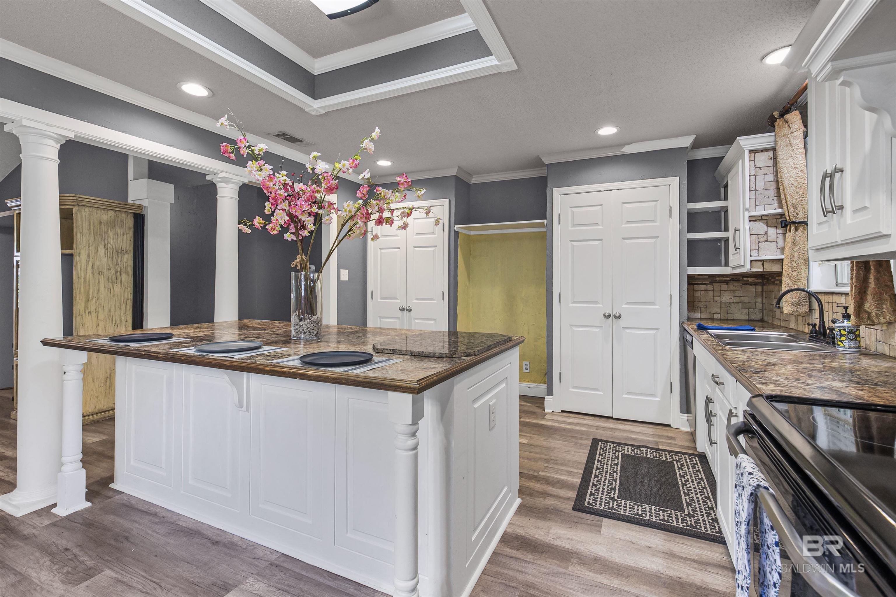 Homes for sale in Chickasaw, AL | 36 Ridgeview Dr, Chickasaw, AL 36611 | MLS# 382855