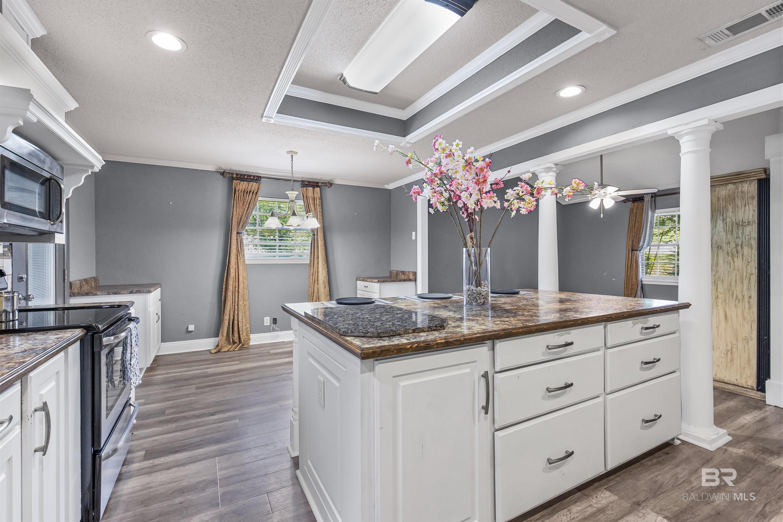 Homes for sale in Chickasaw, AL | 36 Ridgeview Dr, Chickasaw, AL 36611 | MLS# 382855