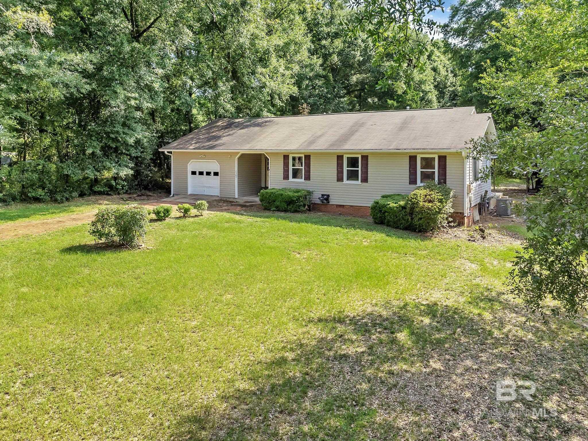 Homes for sale in Mobile, AL | 1309 W Rainbow Dr, Mobile, AL 36693 | MLS# 383143