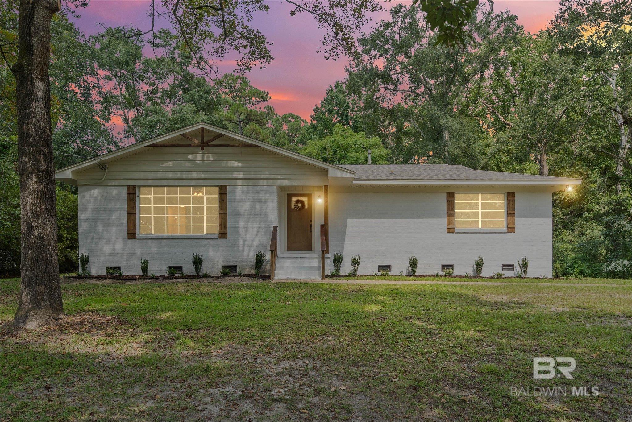 Homes for sale in Mobile, AL | 2687 Lynndell Dr, Mobile, AL 36695 | MLS# 384163