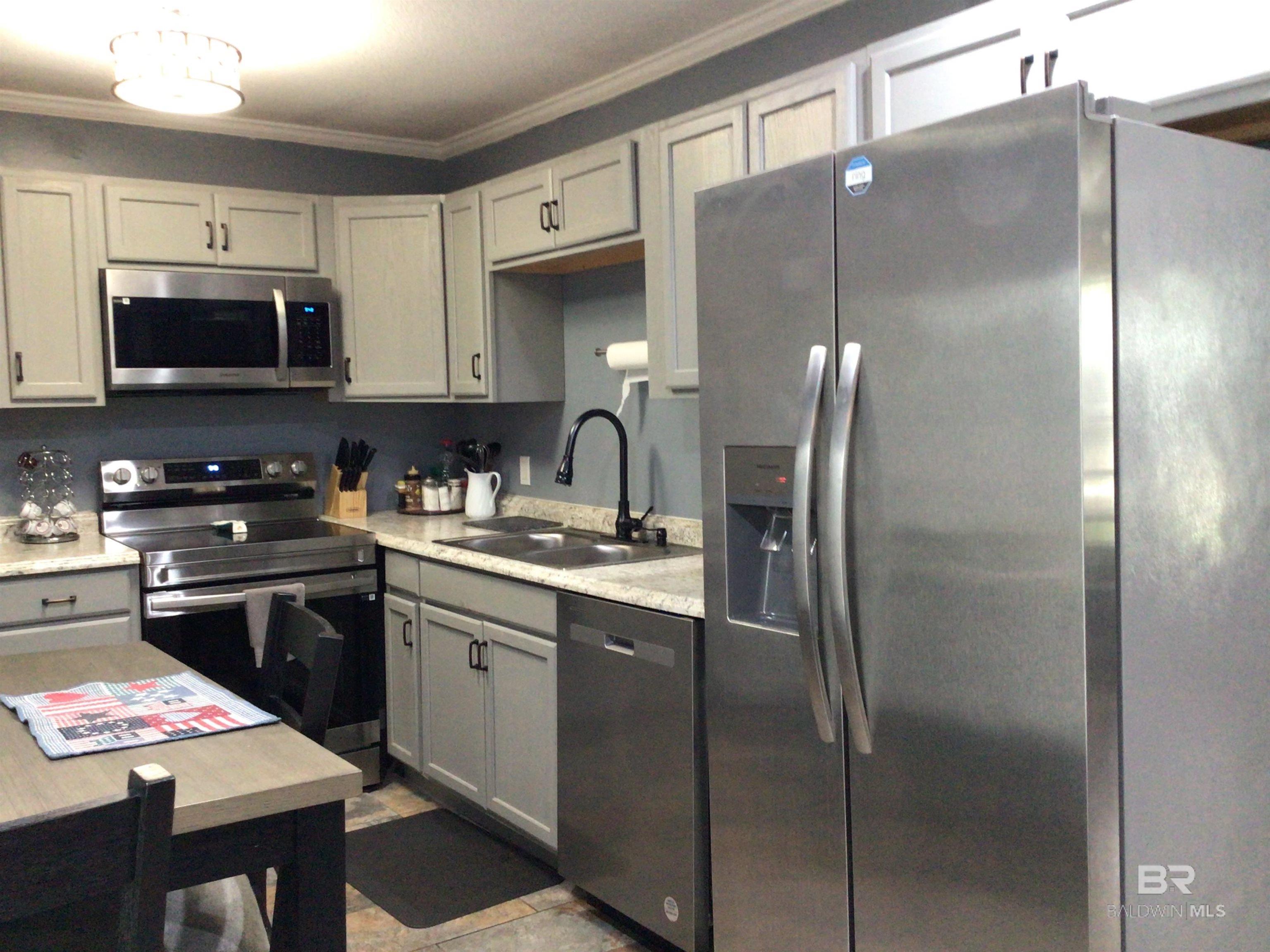 Homes for sale in Dothan, AL | 502 Vassar Street, Dothan, AL 36301 | MLS# 384191