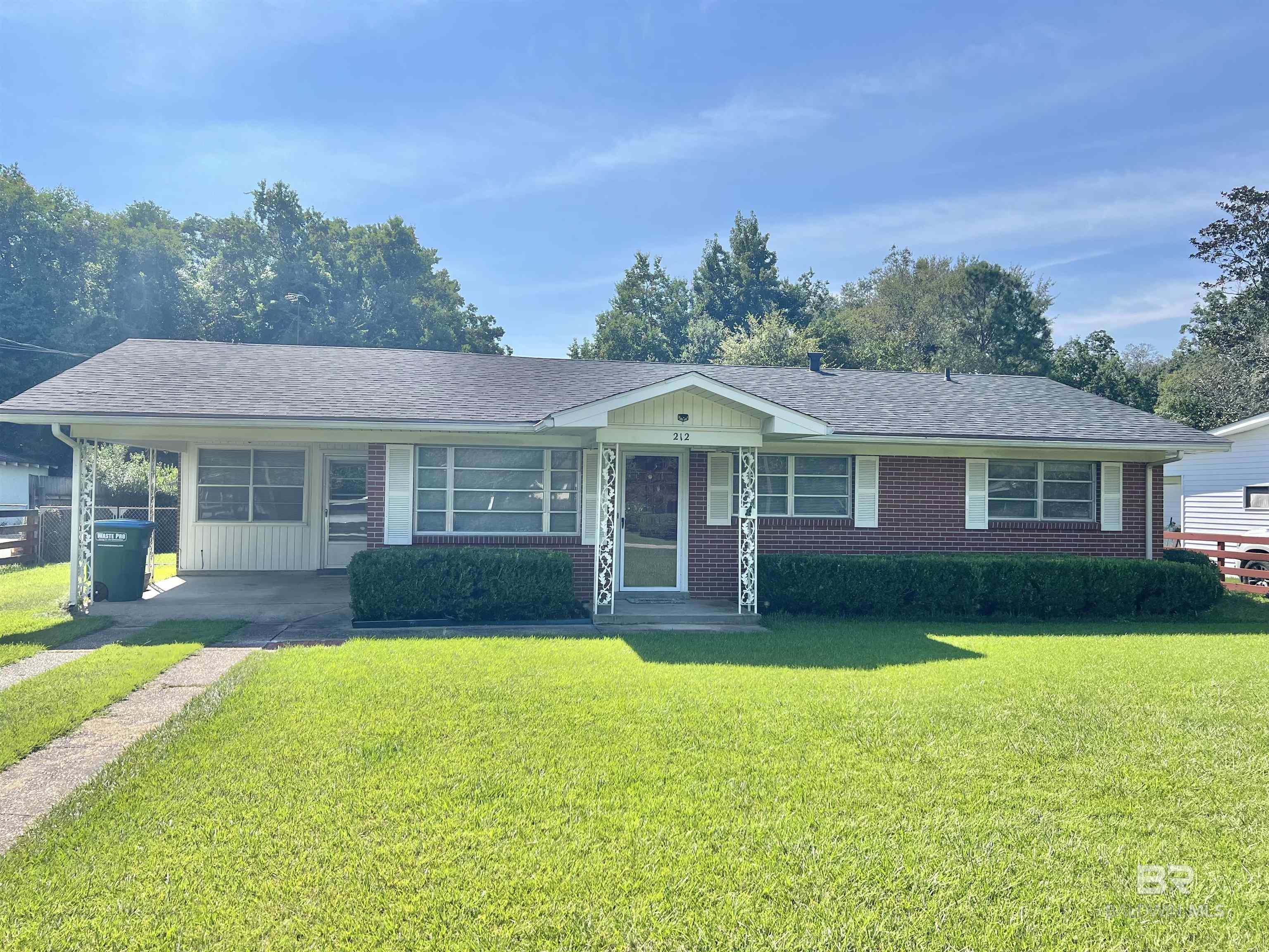 Homes for sale in Atmore, AL | 212 11th Avenue, Atmore, AL 36502 | MLS# 384646