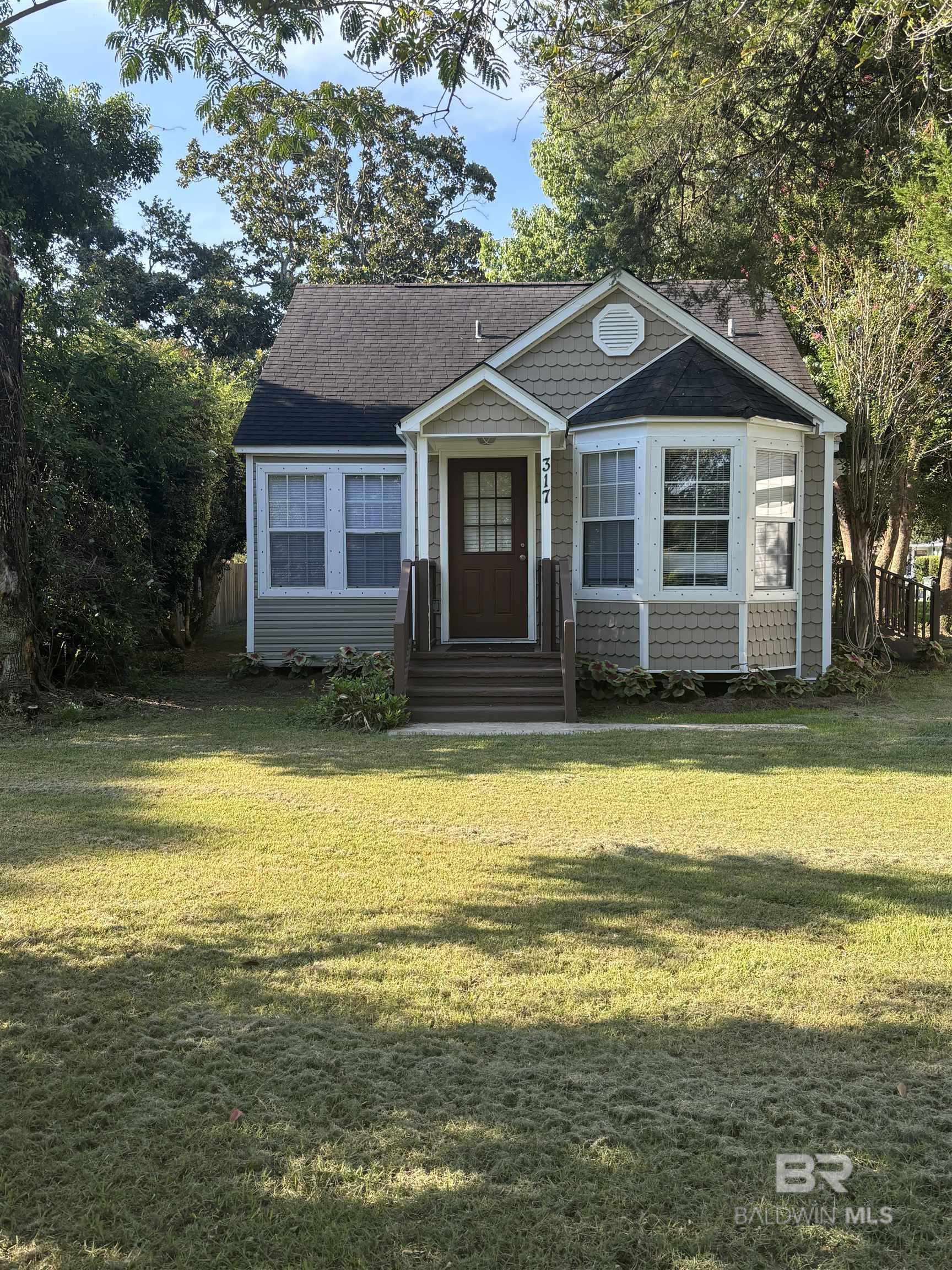 Homes for sale in Foley, AL | 317 W Orange Avenue, Foley, AL 36535 | MLS# 384688