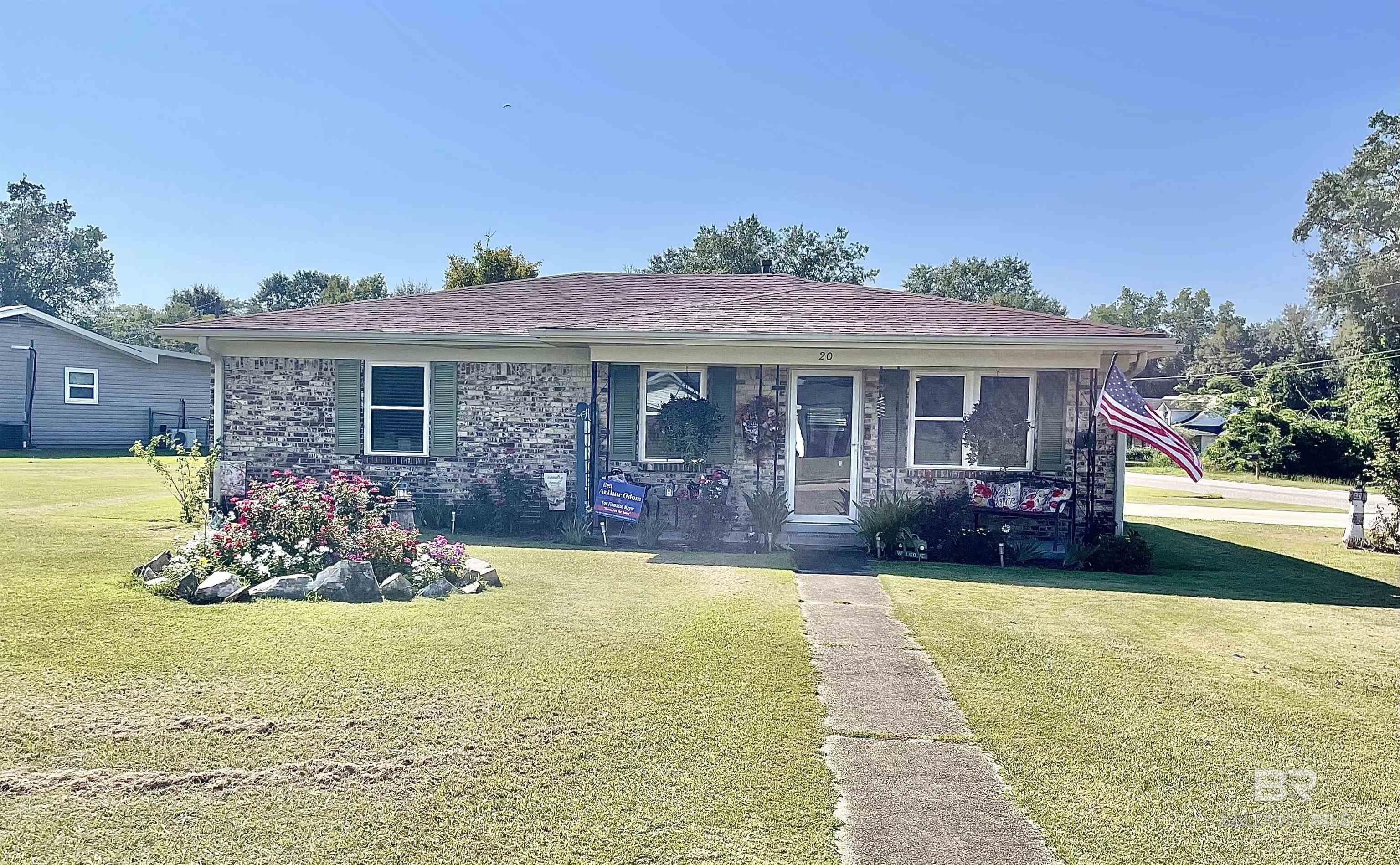 Homes for sale in Flomaton, AL | 20 Karen Street, Flomaton, AL 36441 | MLS# 385018