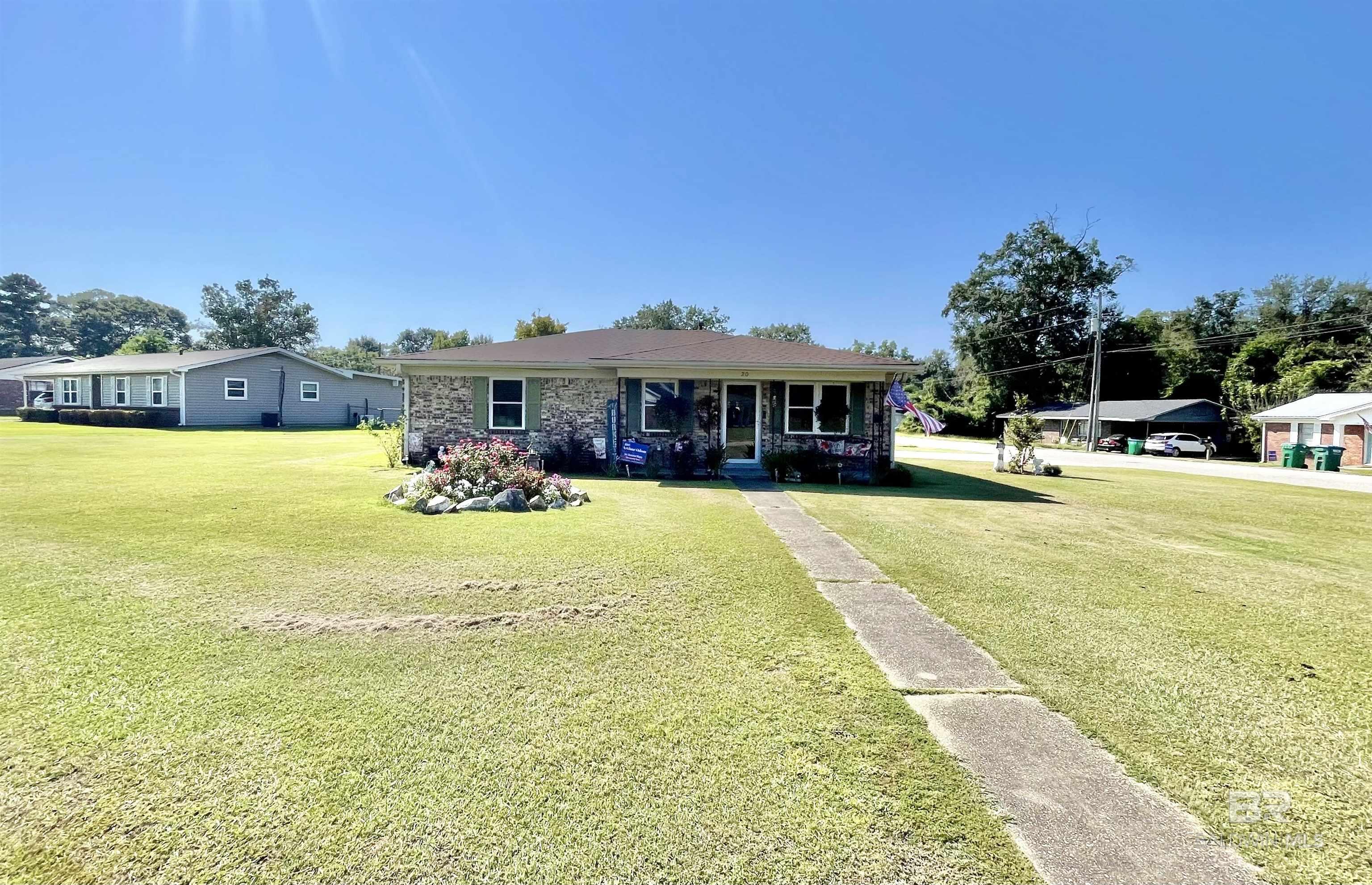 Homes for sale in Flomaton, AL | 20 Karen Street, Flomaton, AL 36441 | MLS# 385018