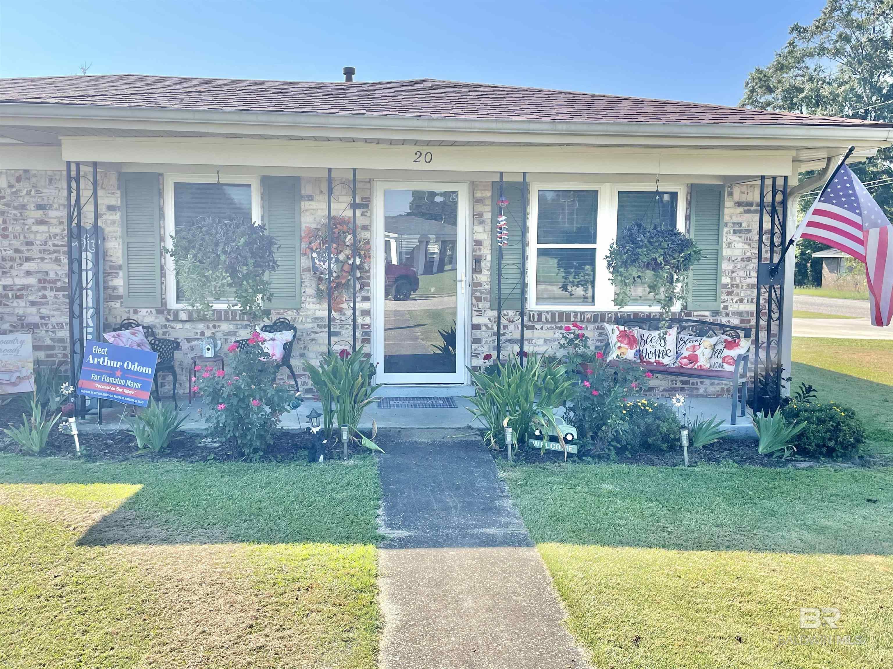 Homes for sale in Flomaton, AL | 20 Karen Street, Flomaton, AL 36441 | MLS# 385018