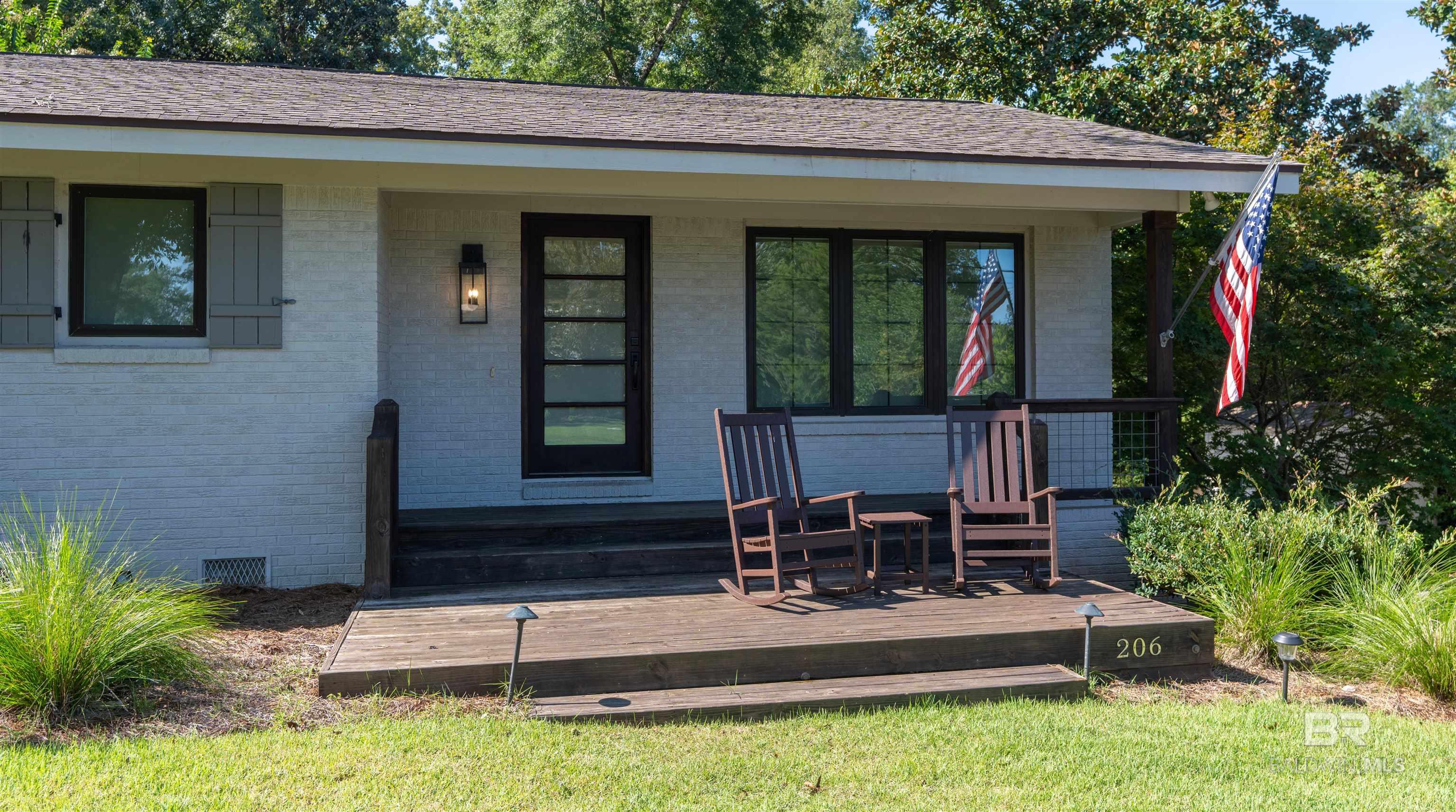 Homes for sale in Fairhope, AL | 206 Volanta Avenue, Fairhope, AL 36532 | MLS# 385021