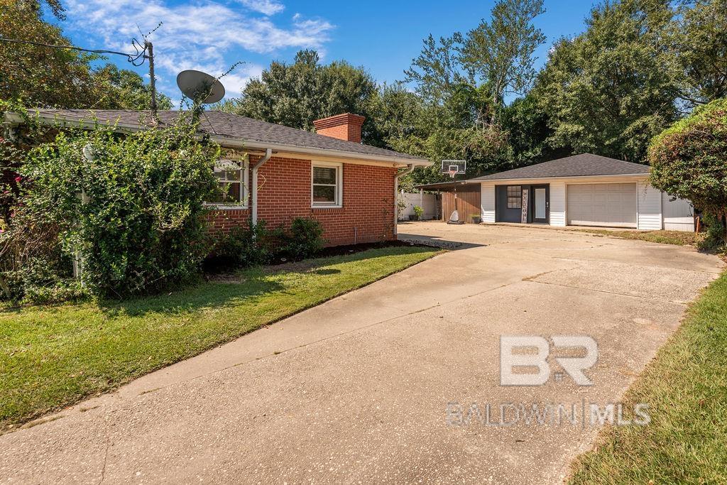 Homes for sale in Atmore, AL | 702 S Presley Street, Atmore, AL 36502 | MLS# 385056