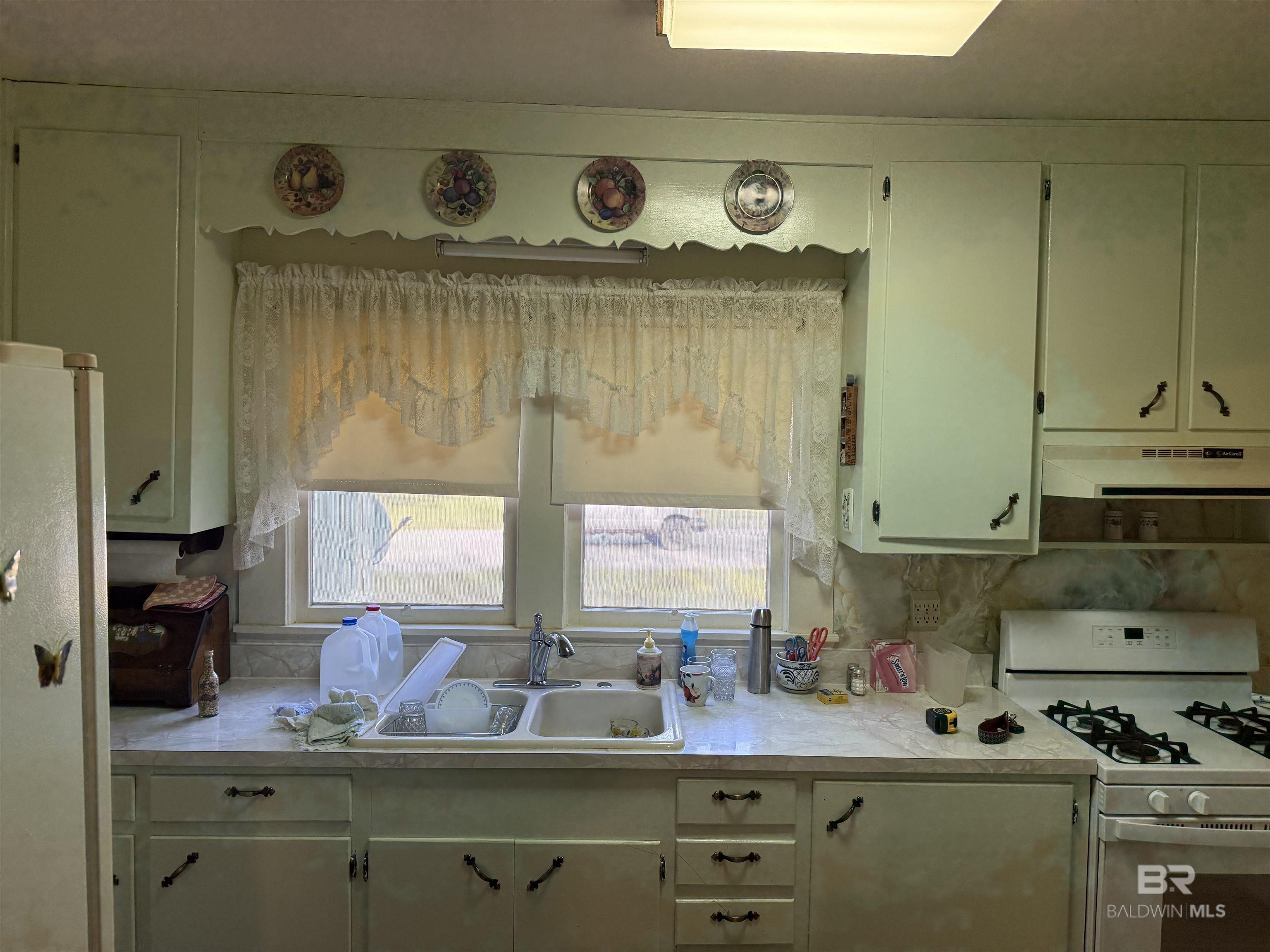 Homes for sale in Brewton, AL | 101 Cottage Hill Dr, Brewton, AL 36426 | MLS# 385274