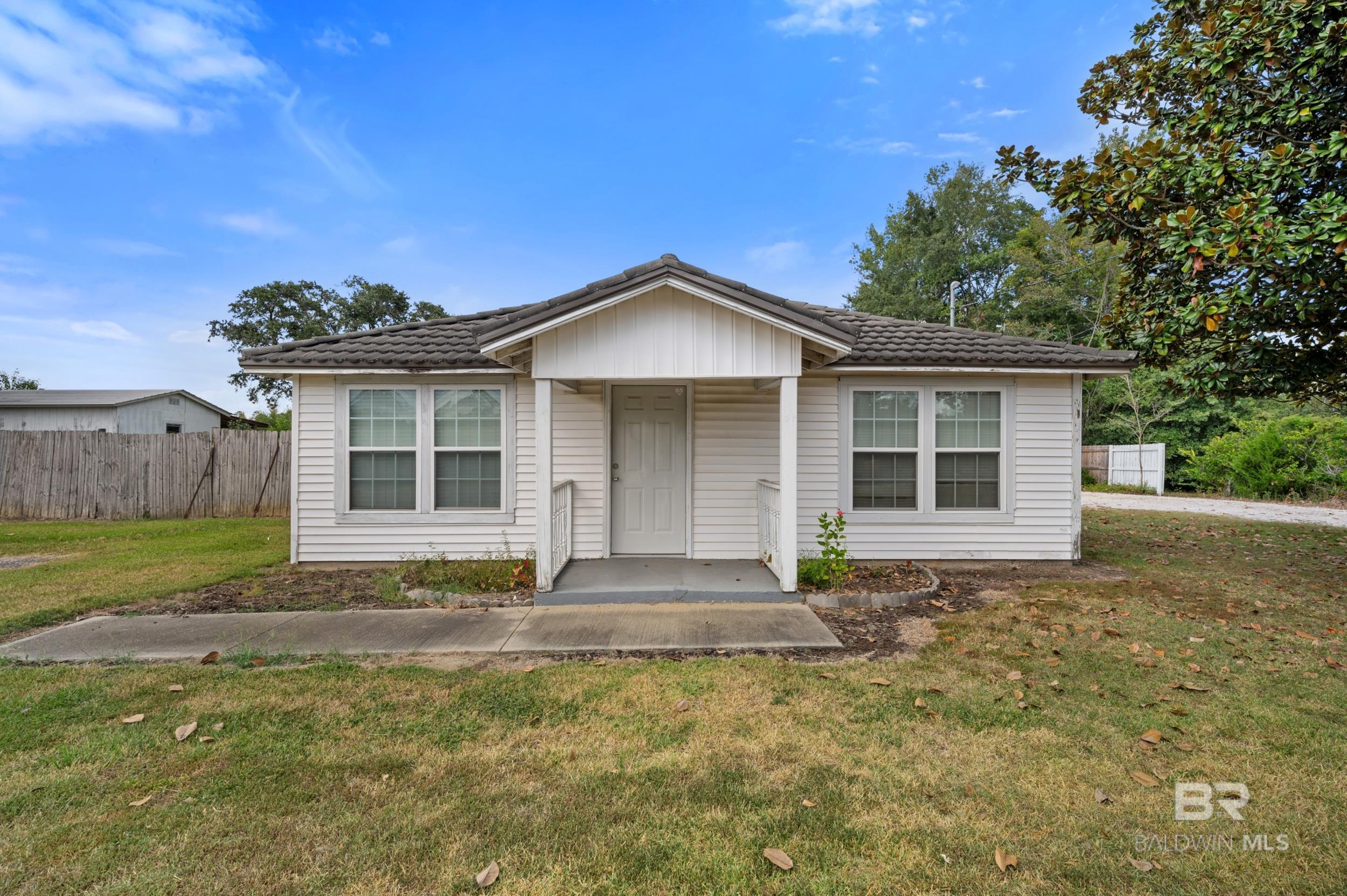 1011 N US Highway 31