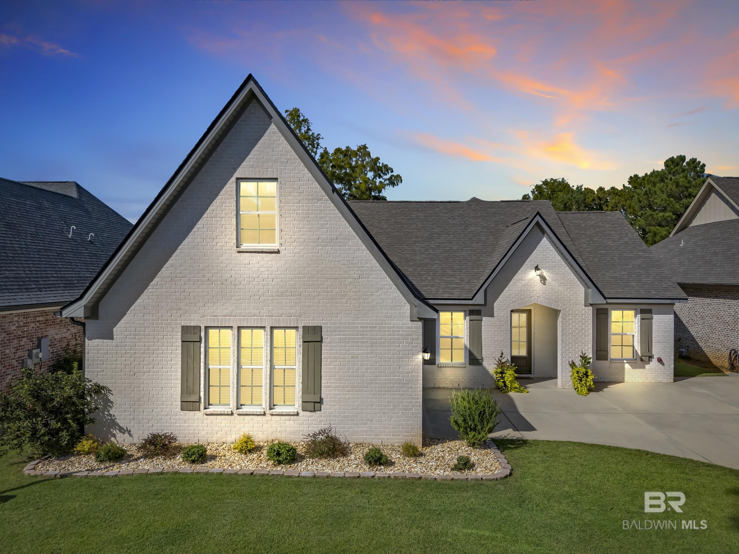 21081 Live Oak Circle