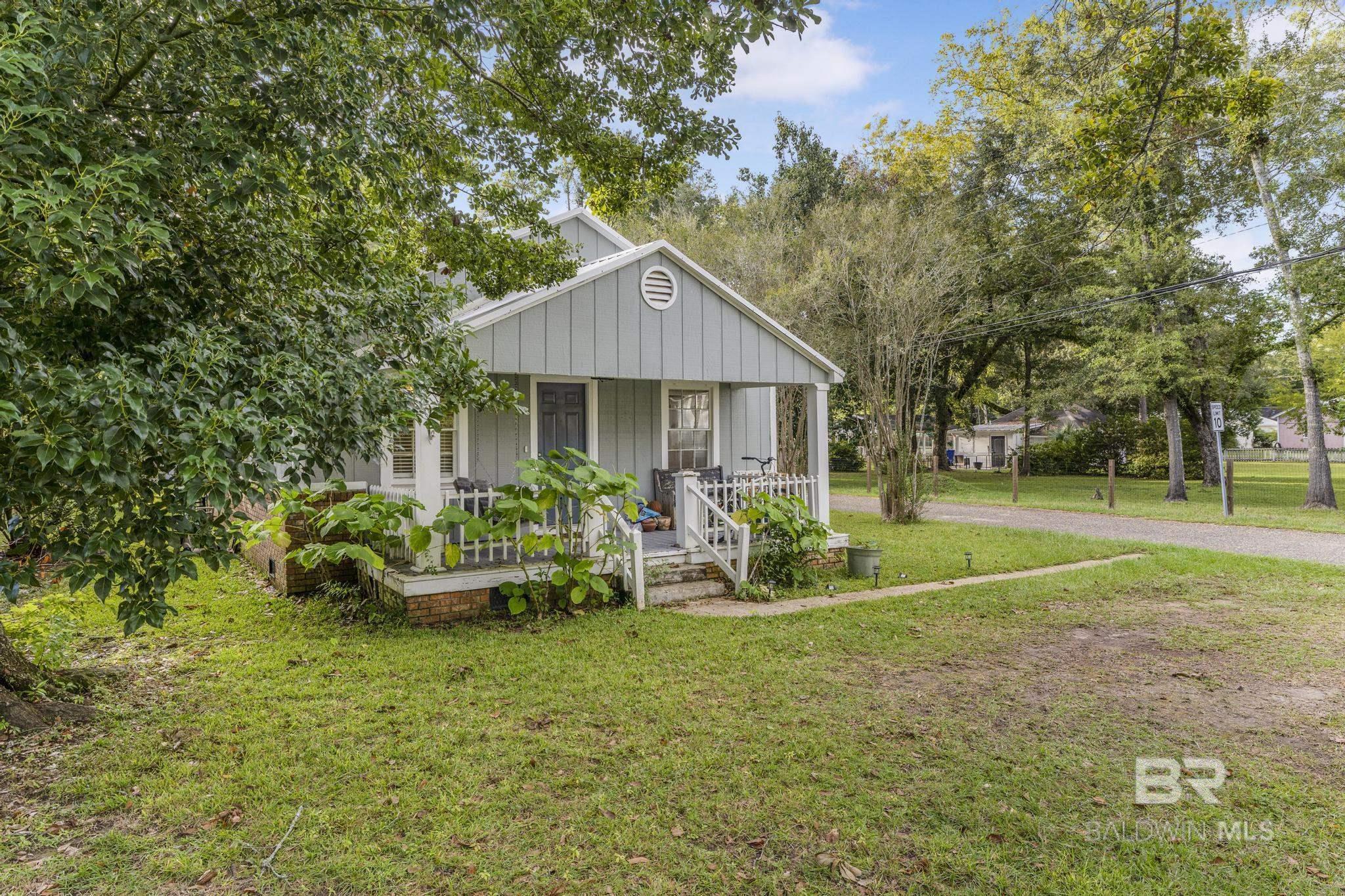 Homes for sale in Foley, AL | 405 N Pine Street, Foley, AL 36535 | MLS# 386260