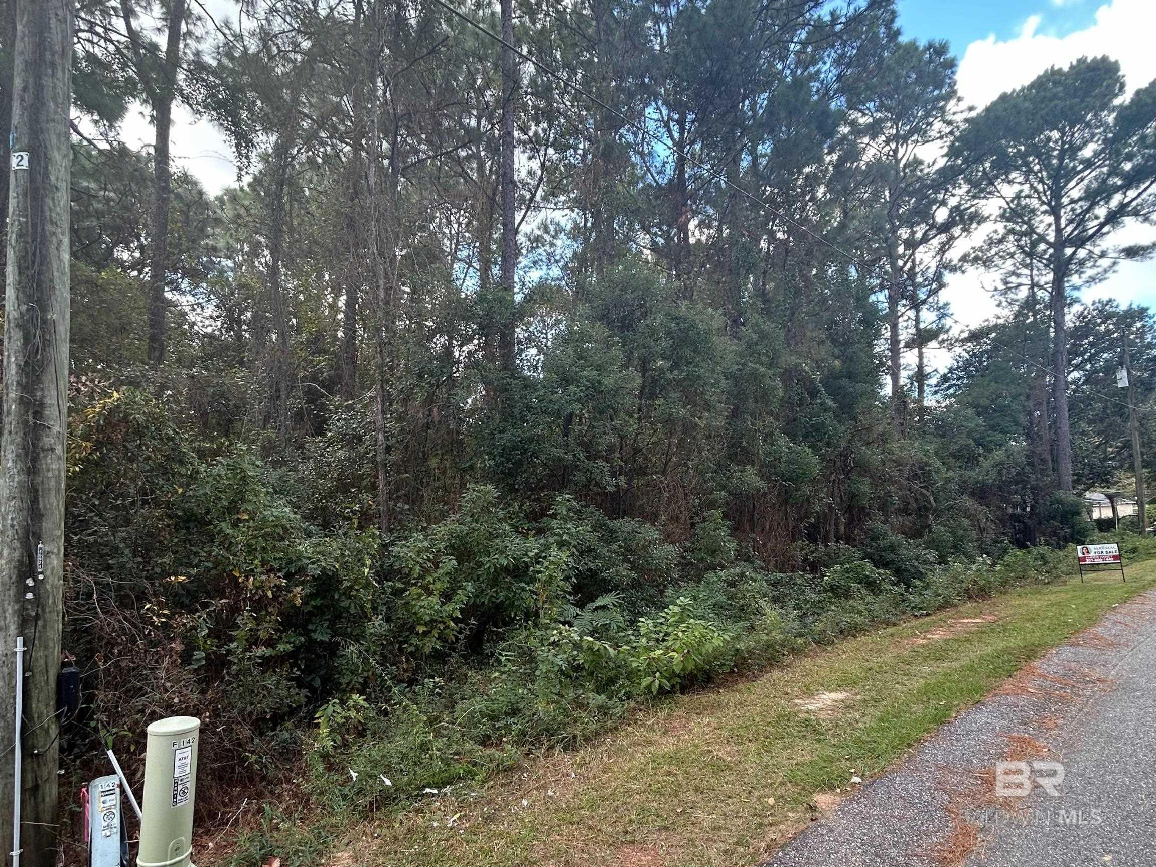 Homes for sale in Daphne, AL | 140 Buena Vista Dr, Daphne, AL 36526 | MLS# 386420